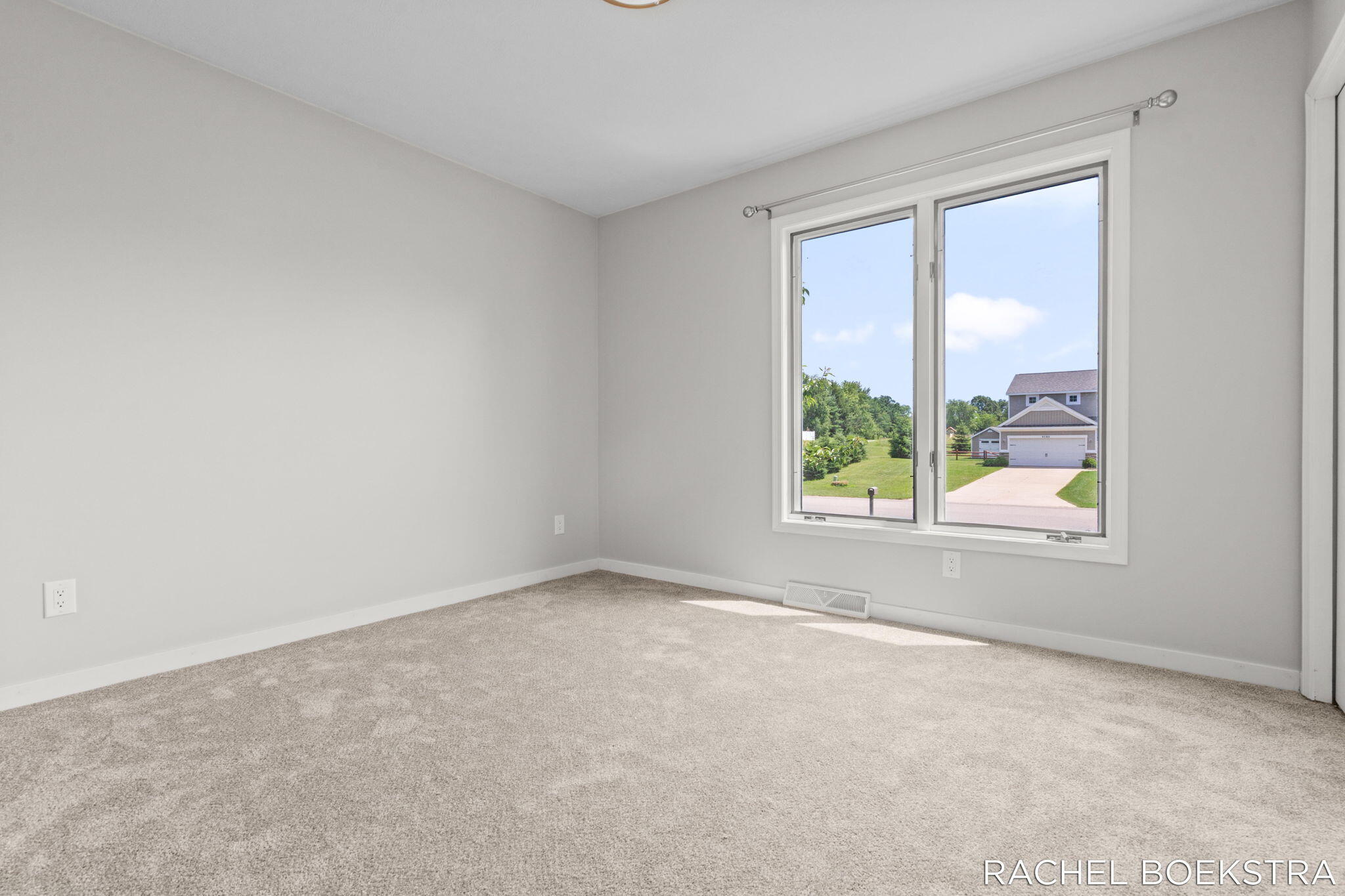 9271 Hessler Drive NE Rockford MI 49341