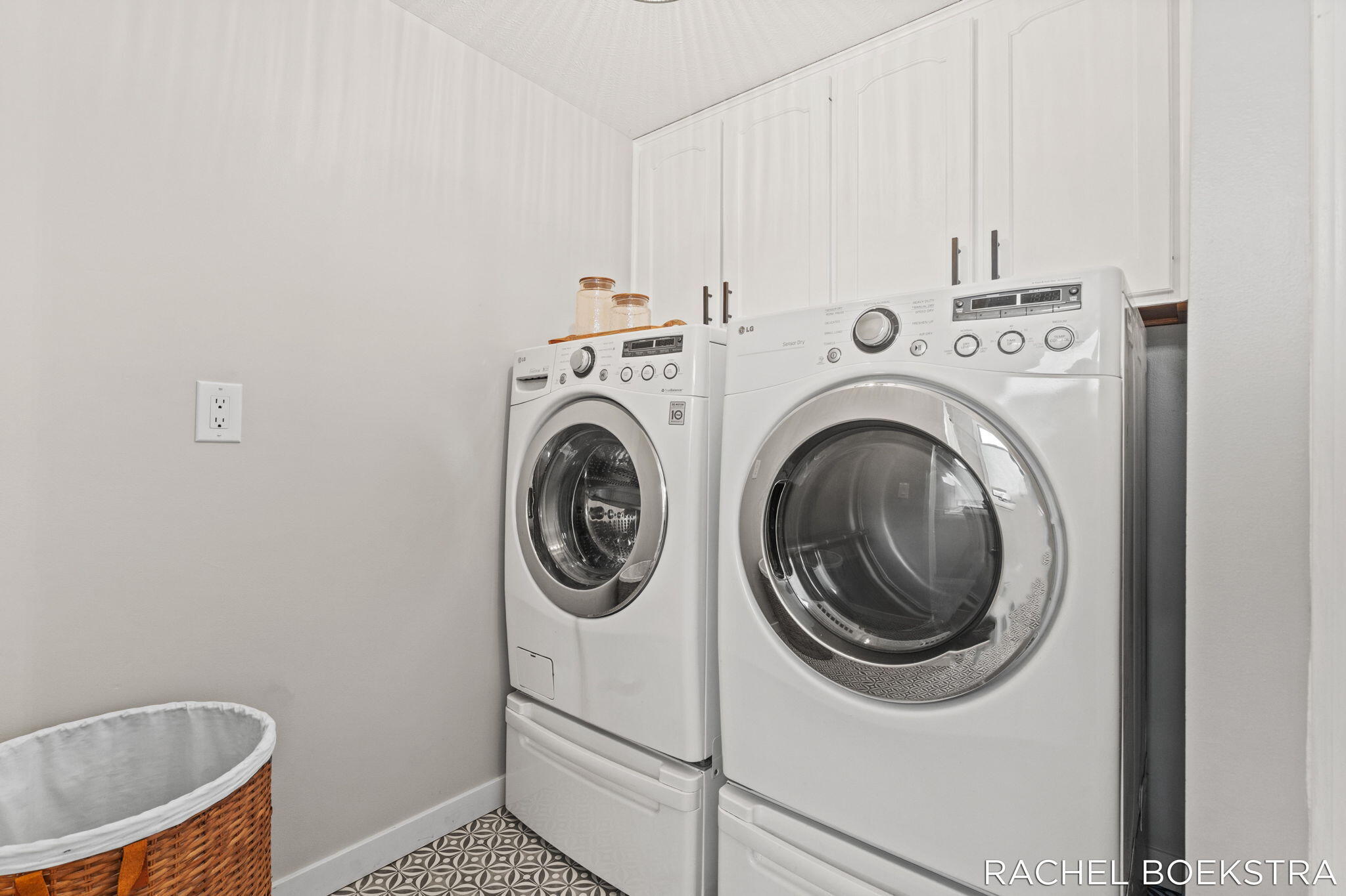 9271 Hessler Drive NE Rockford MI 49341