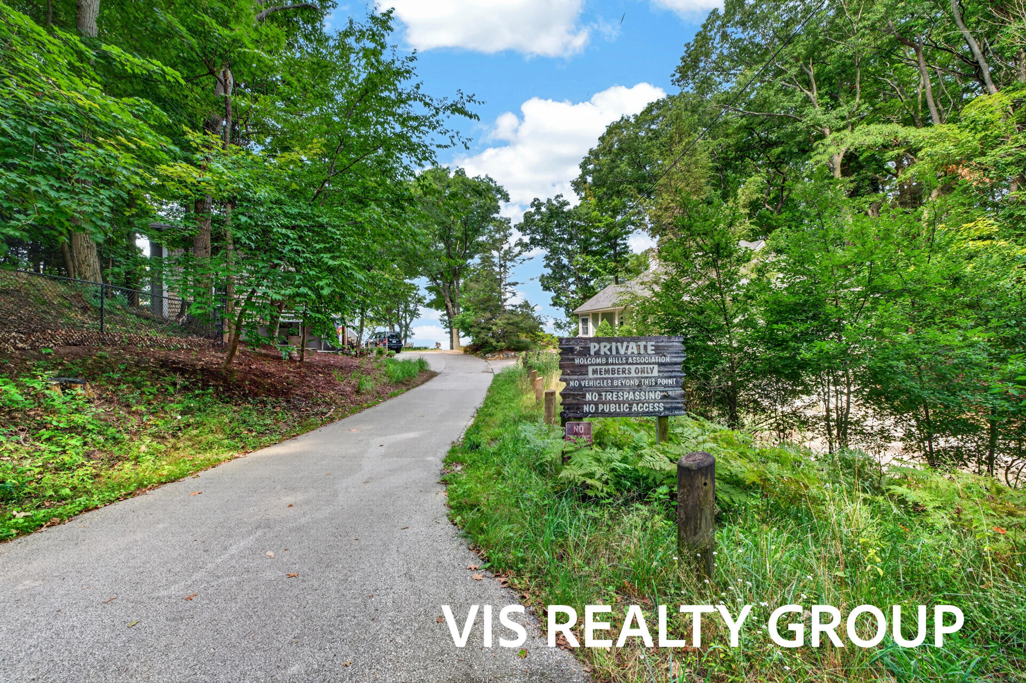 18221 Holcomb Hills Road Grand Haven MI 49417