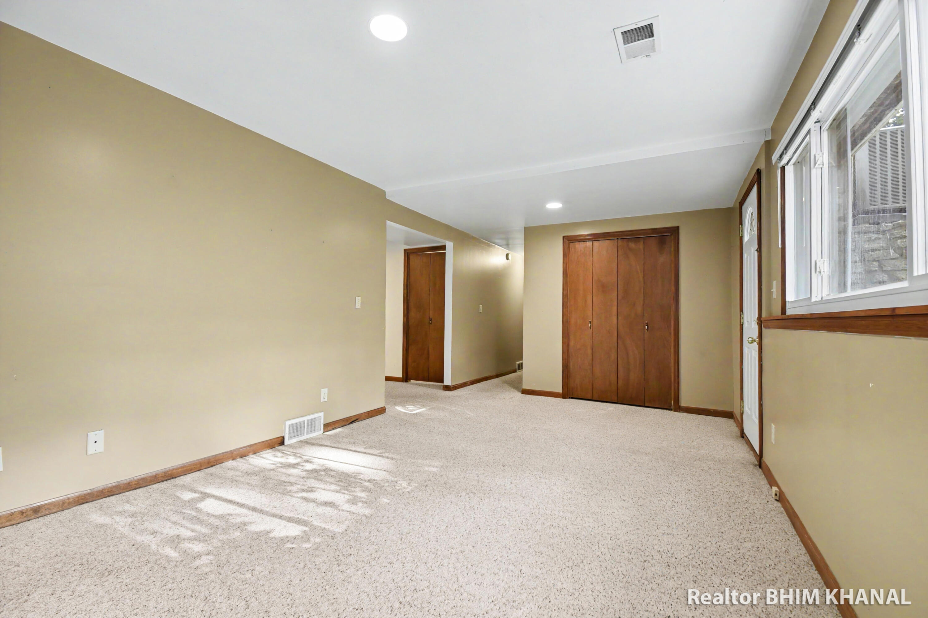 102 Sluyter Street SE Grand Rapids MI 49548