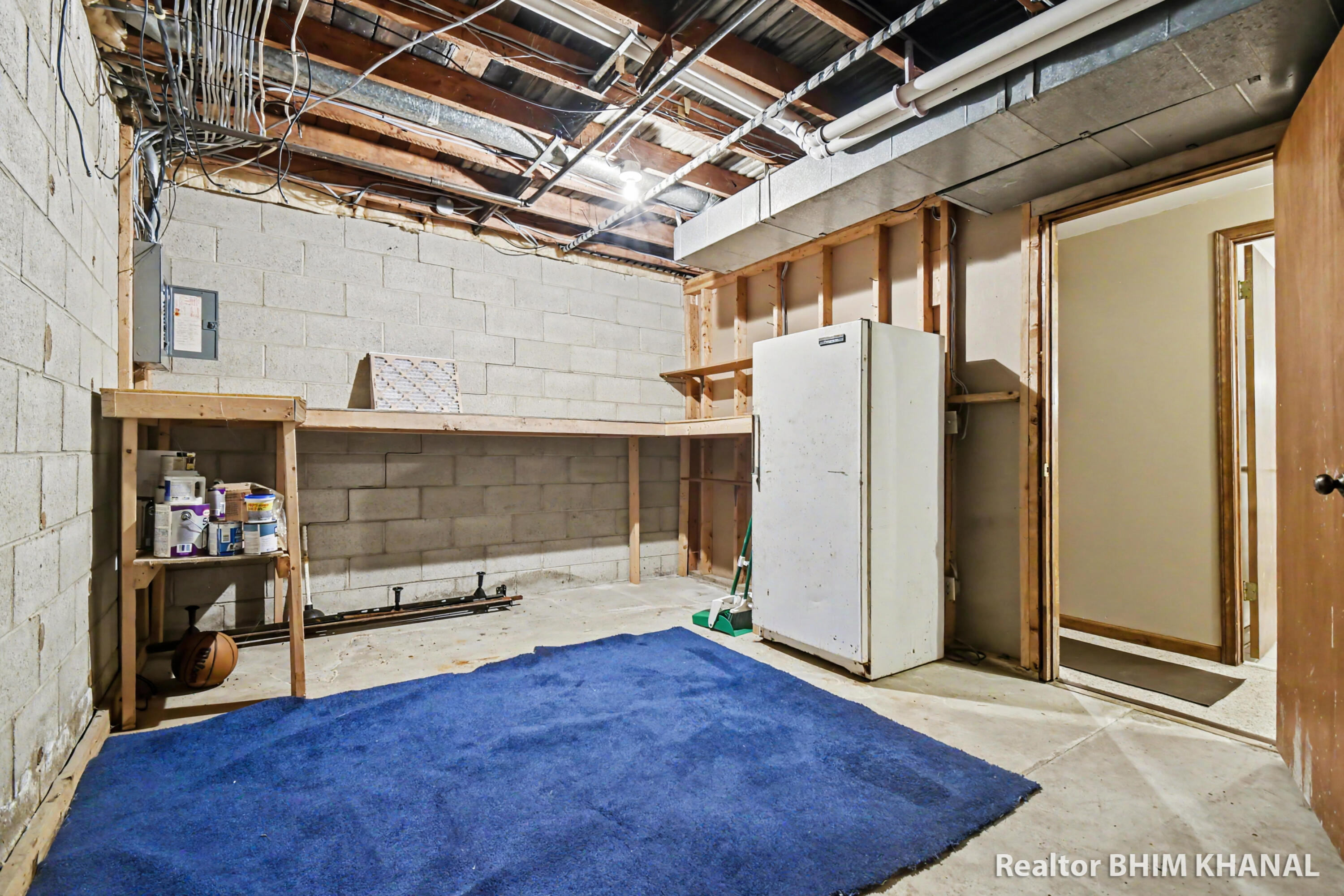 102 Sluyter Street SE Grand Rapids MI 49548