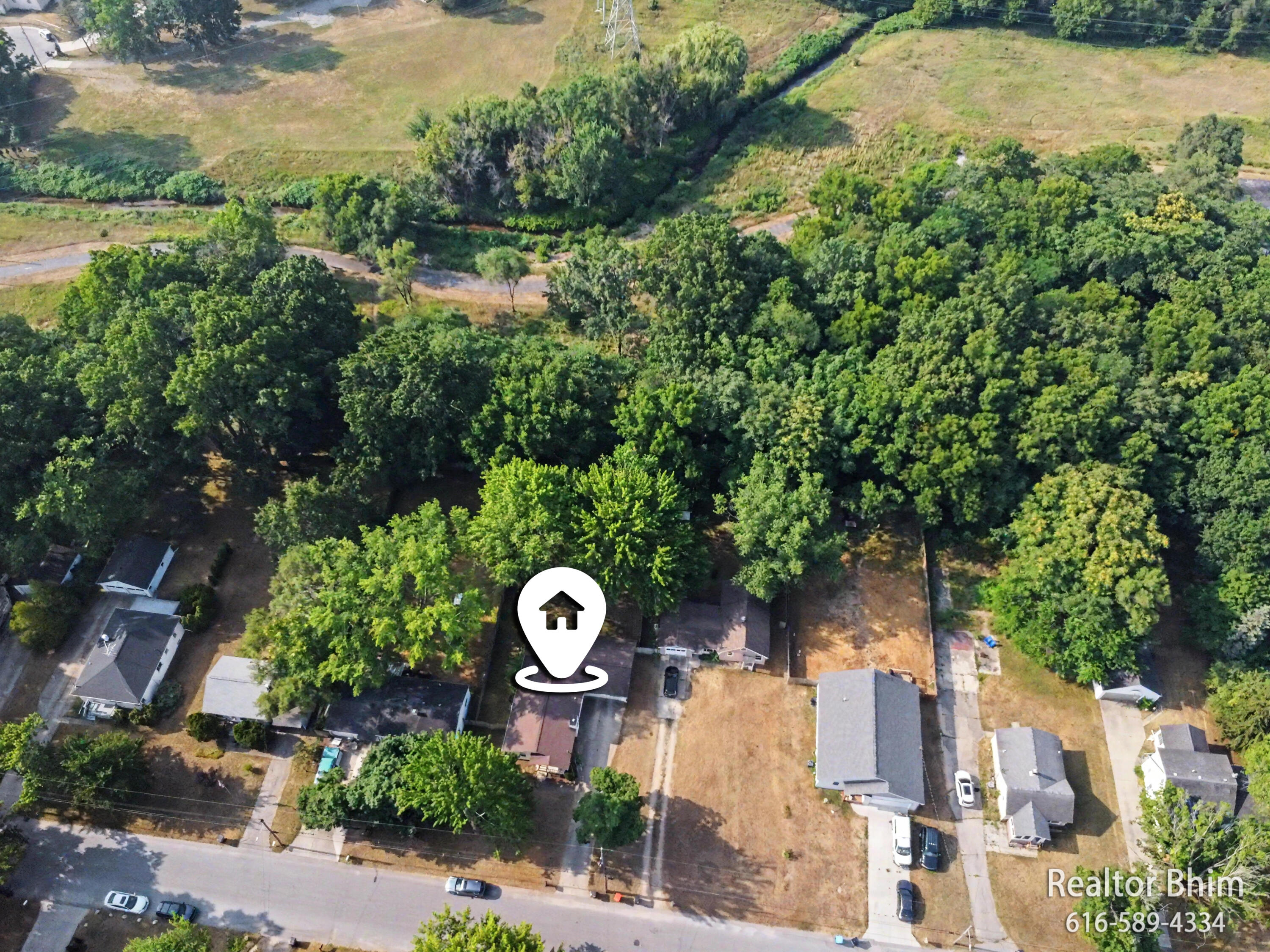102 Sluyter Street SE Grand Rapids MI 49548