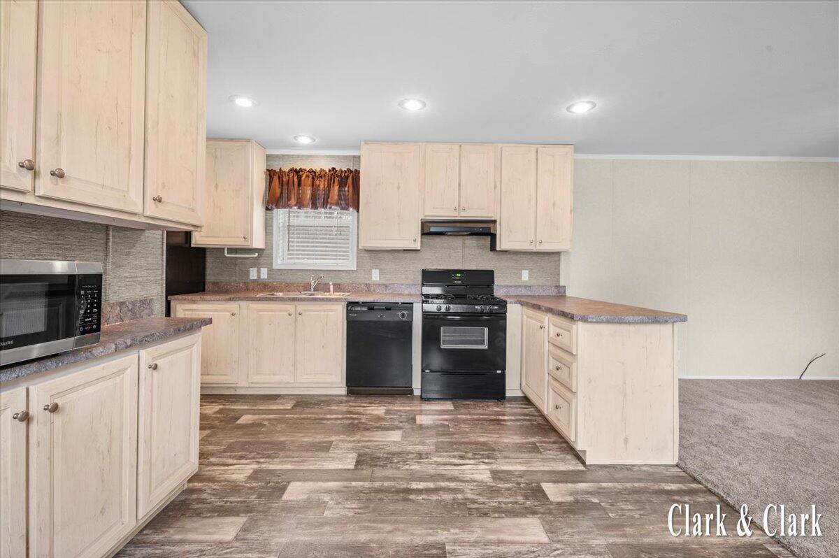 6900 Knottypine Street NE Rockford MI 49341