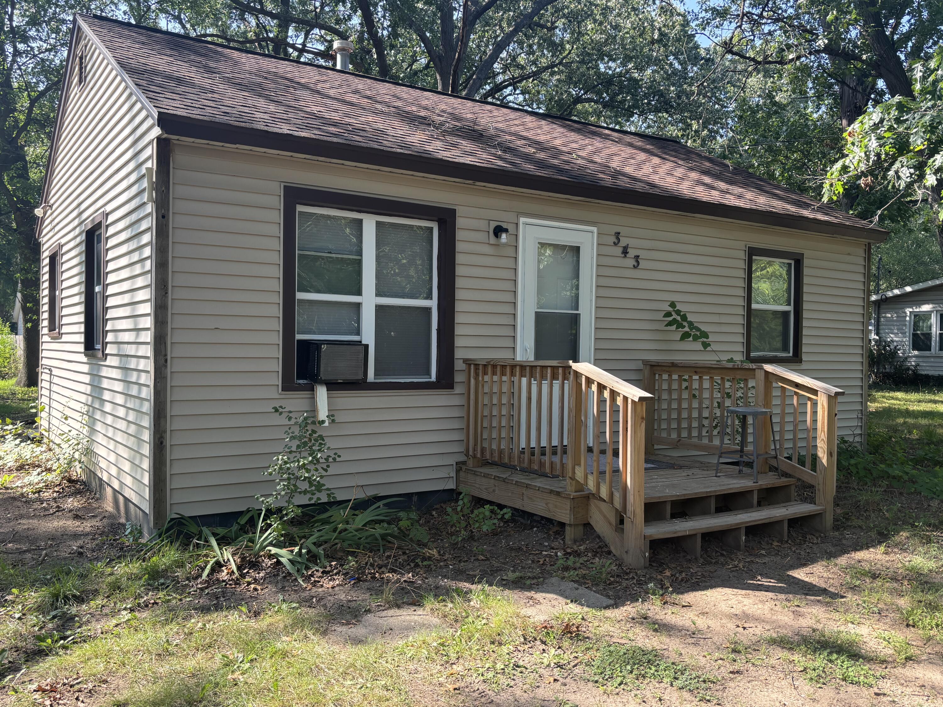 343 Forest Drive Muskegon MI 49442