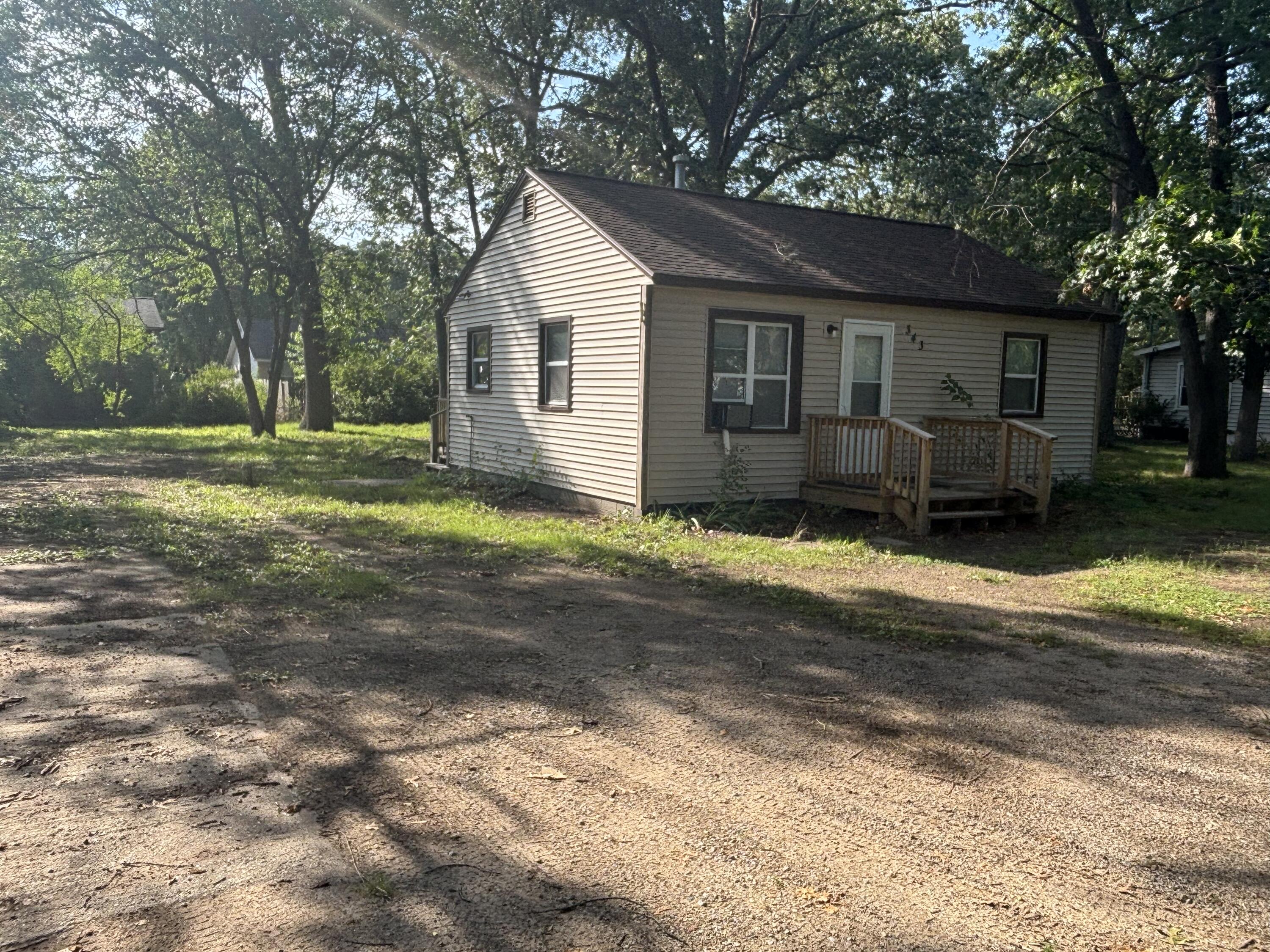 343 Forest Drive Muskegon MI 49442