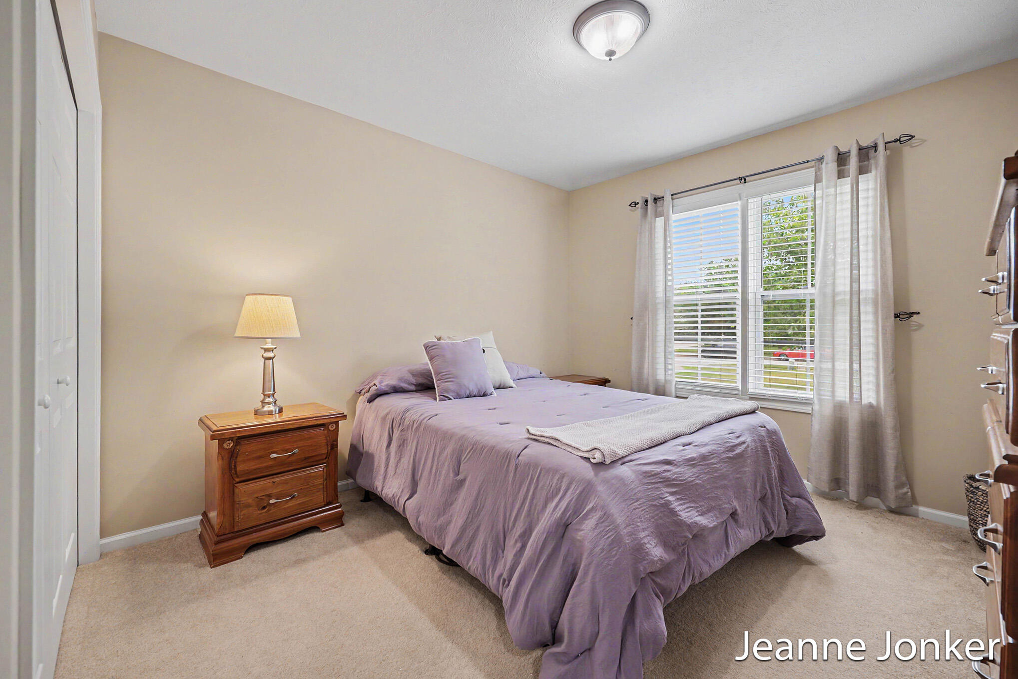 931 Sunset Hills Avenue NW Grand Rapids MI 49534