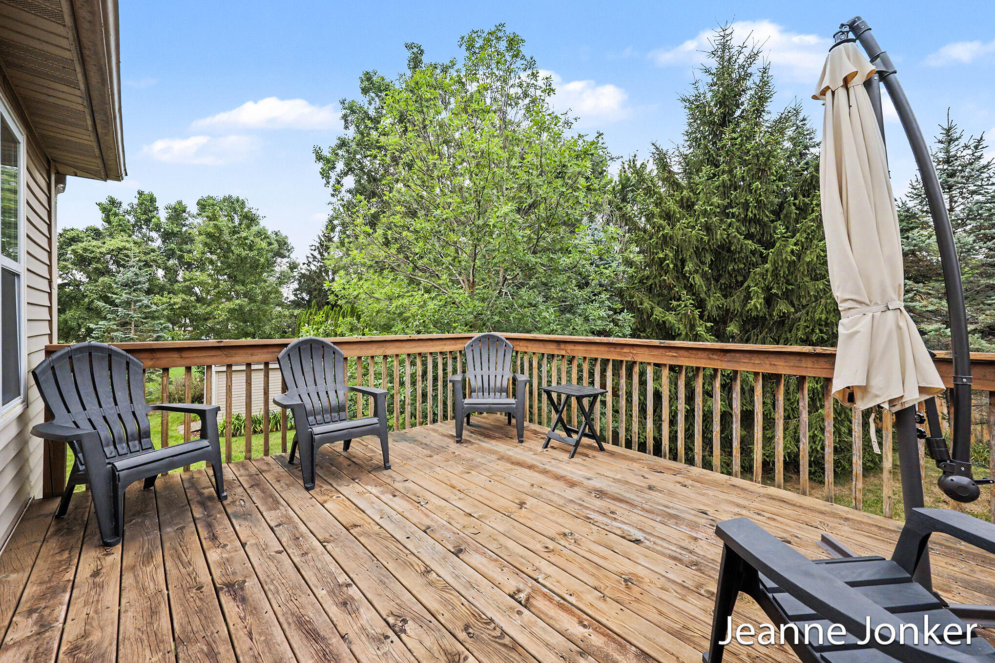 931 Sunset Hills Avenue NW Grand Rapids MI 49534