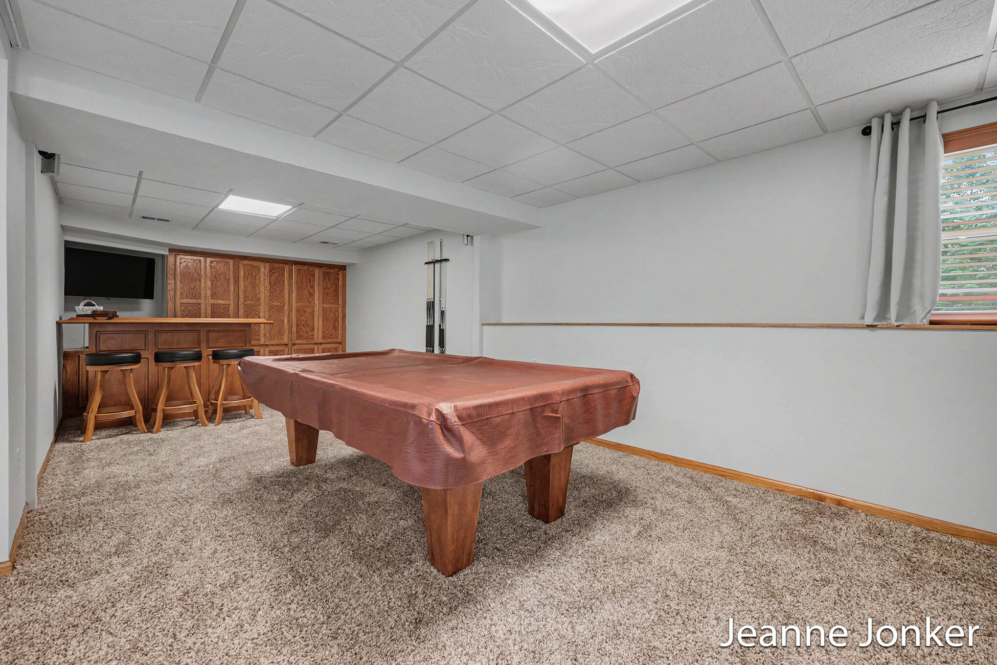 931 Sunset Hills Avenue NW Grand Rapids MI 49534