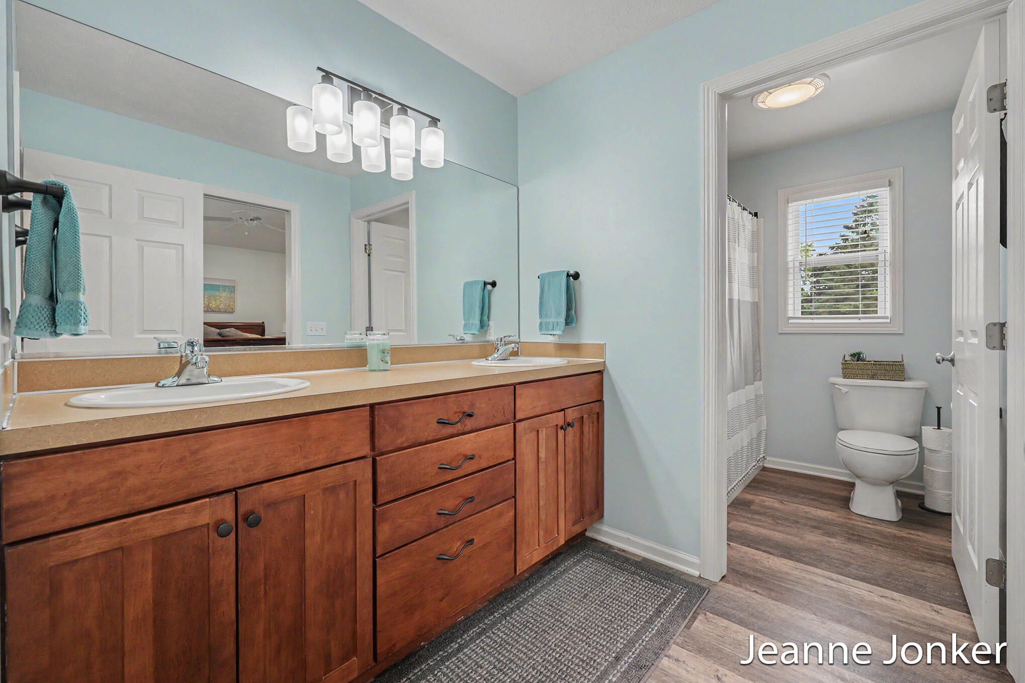 931 Sunset Hills Avenue NW Grand Rapids MI 49534