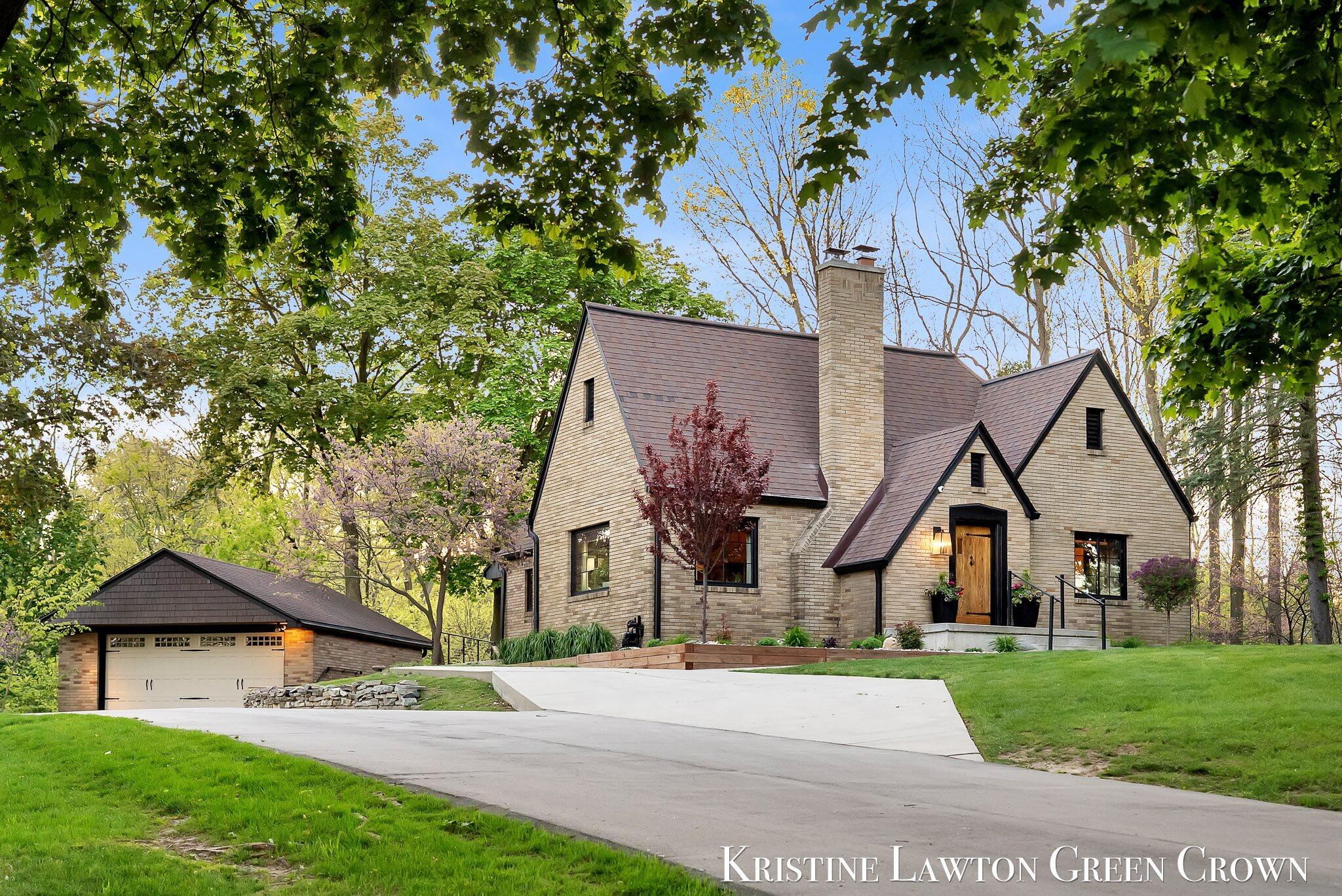 200 Greenridge Drive NW Grand Rapids MI 49544