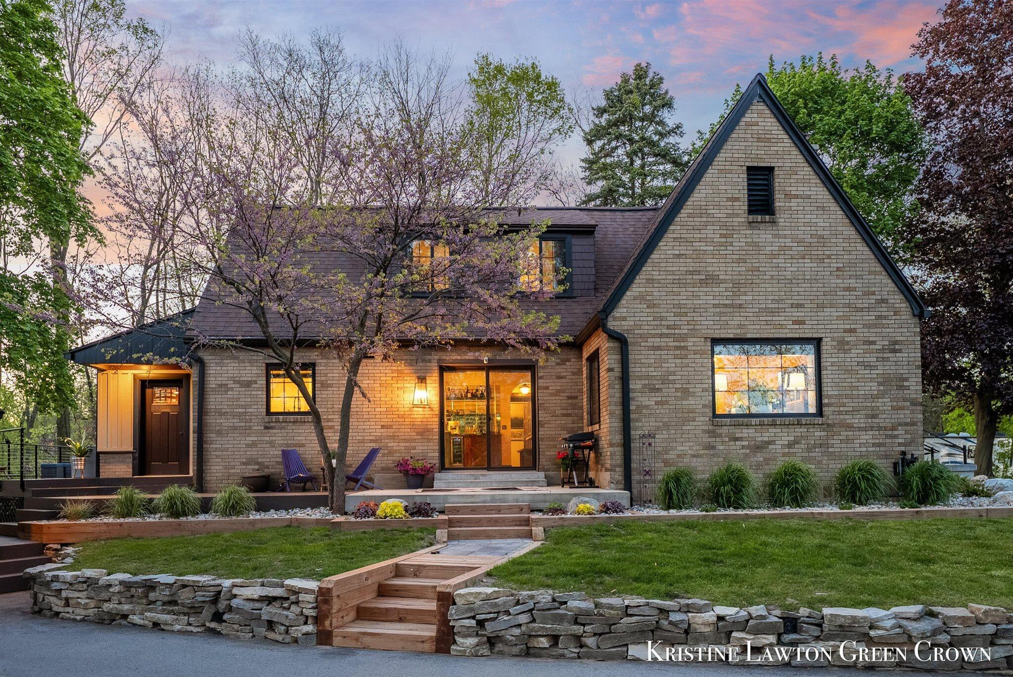200 Greenridge Drive NW Grand Rapids MI 49544