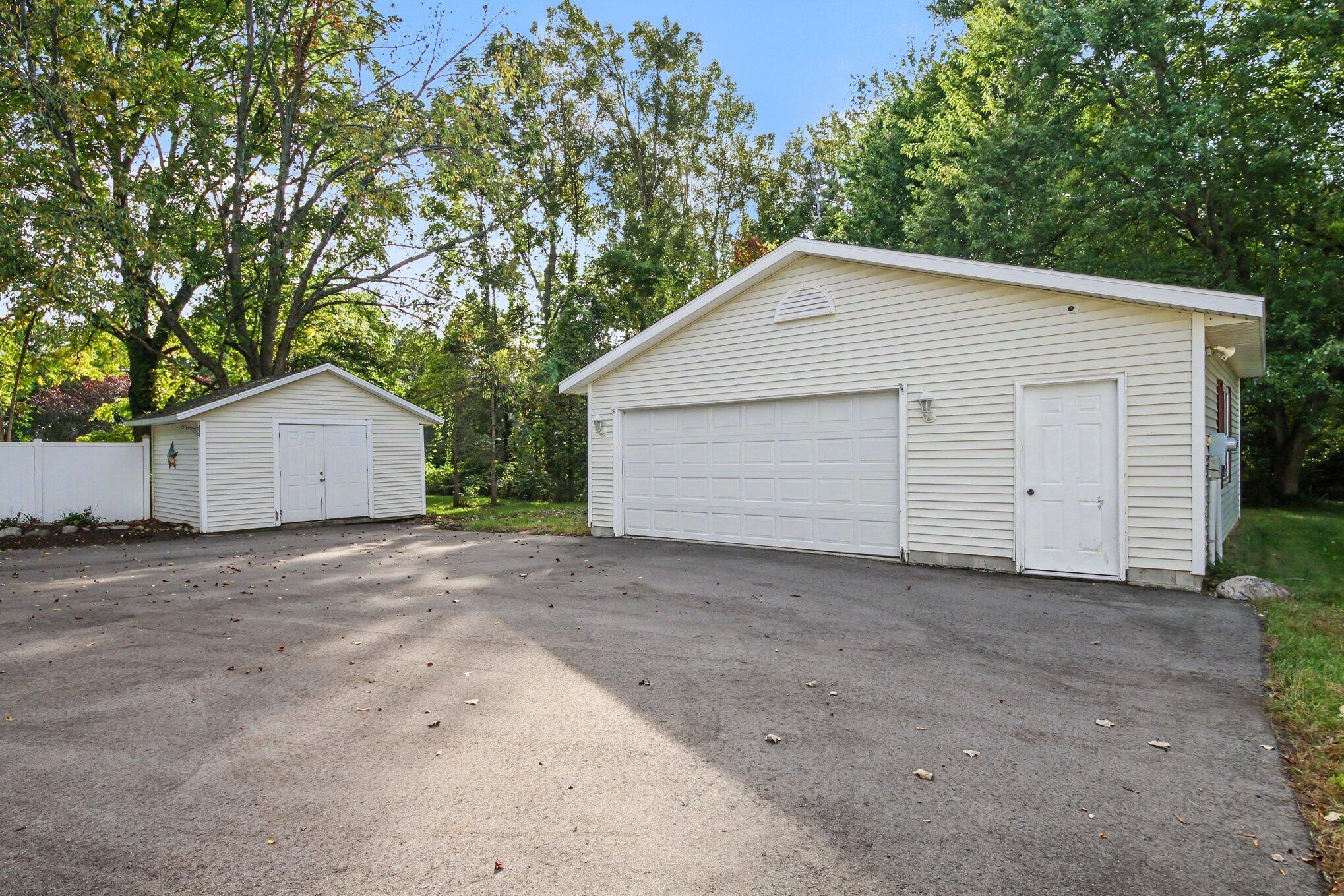 4533 Fruit Ridge Avenue NW Grand Rapids MI 49544