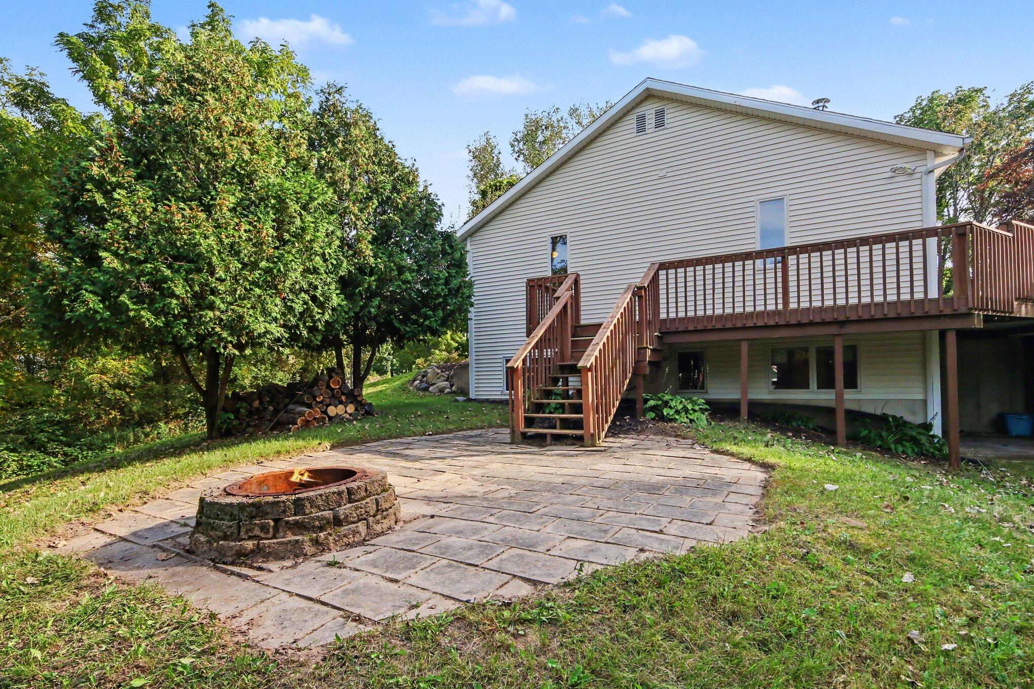 4533 Fruit Ridge Avenue NW Grand Rapids MI 49544