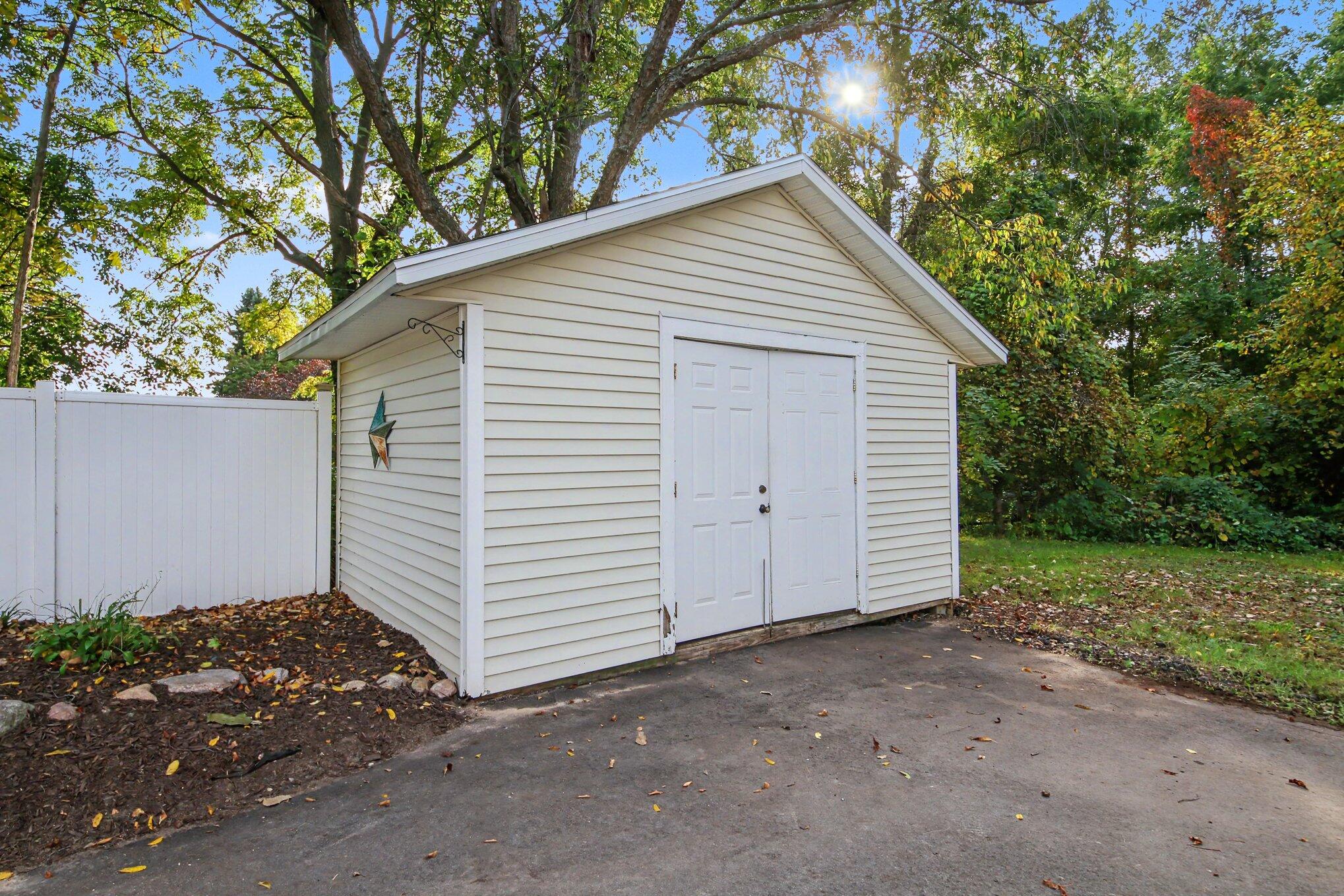 4533 Fruit Ridge Avenue NW Grand Rapids MI 49544