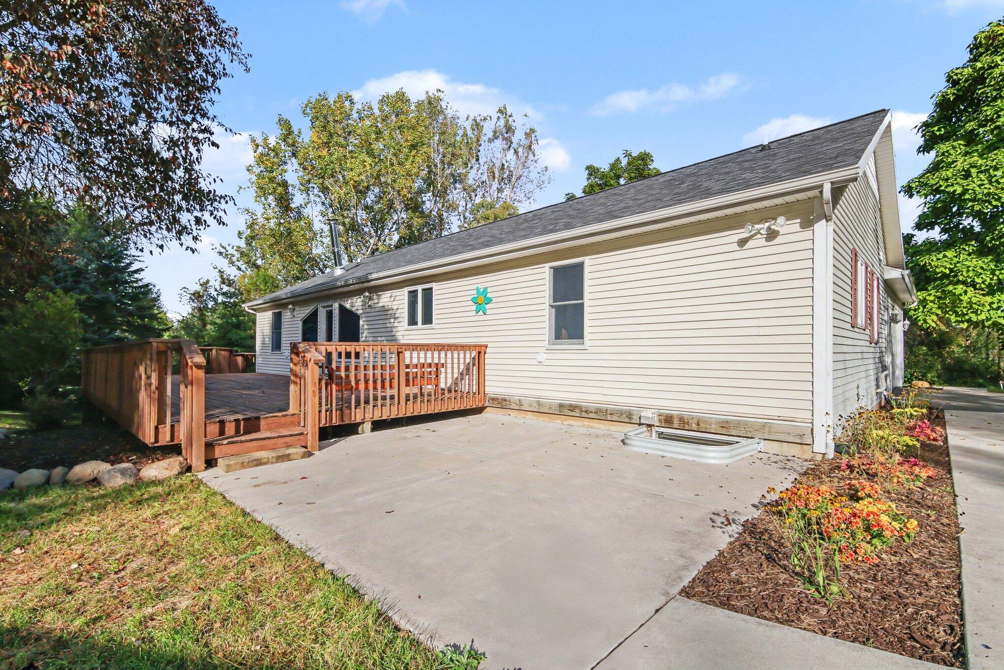 4533 Fruit Ridge Avenue NW Grand Rapids MI 49544