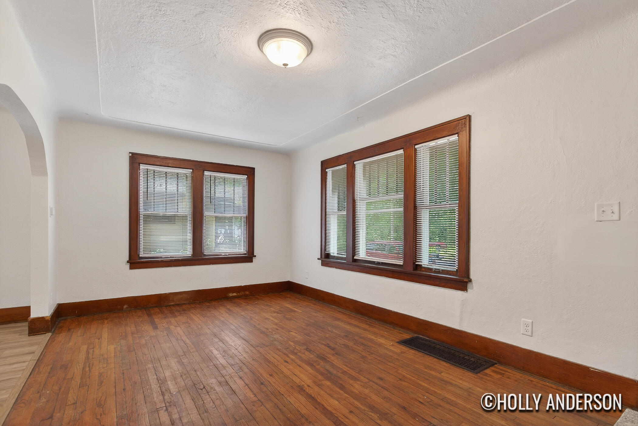 3012 9th Street Muskegon MI 49444