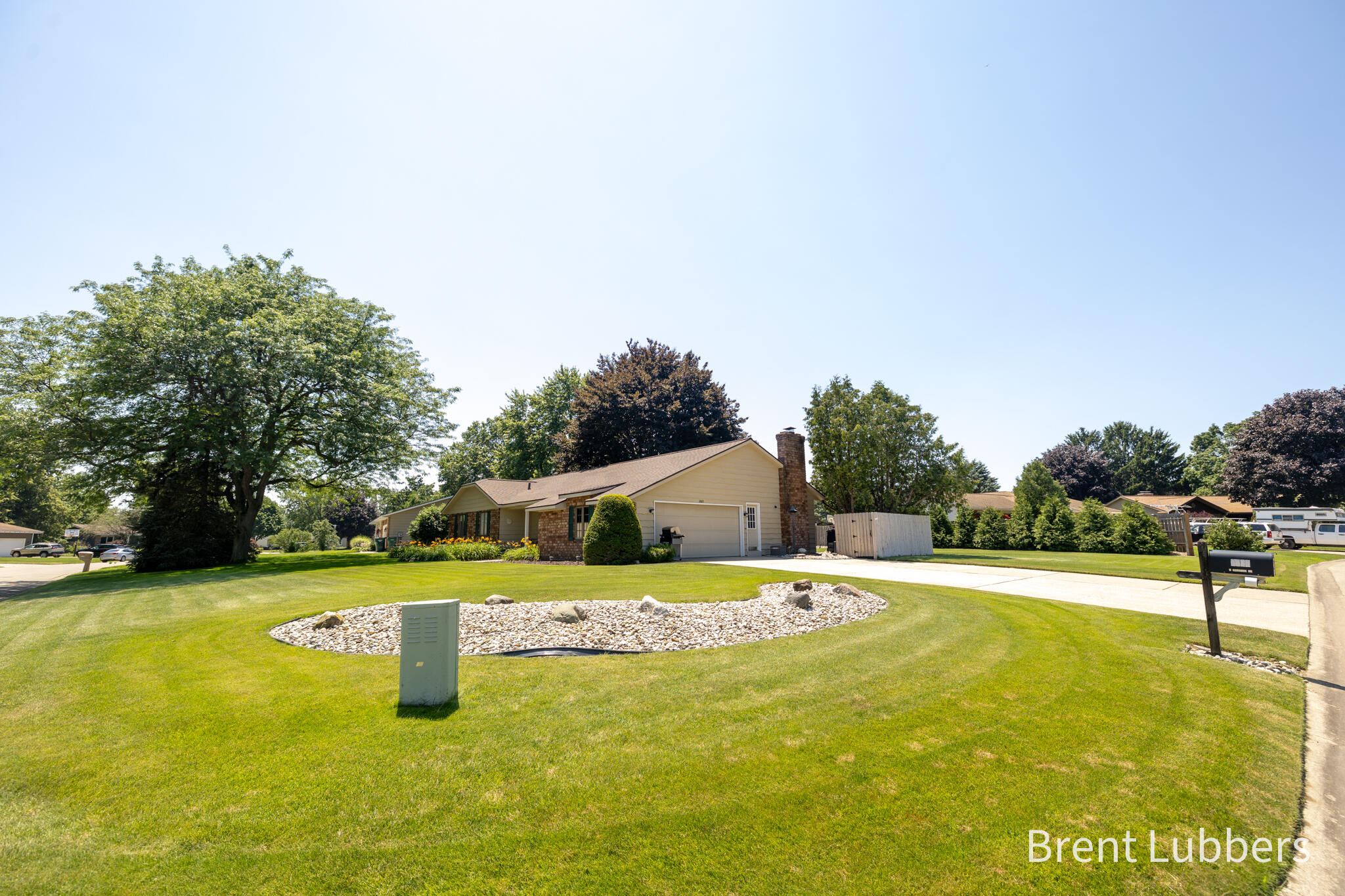 2685 E Chester Drive Zeeland MI 49464