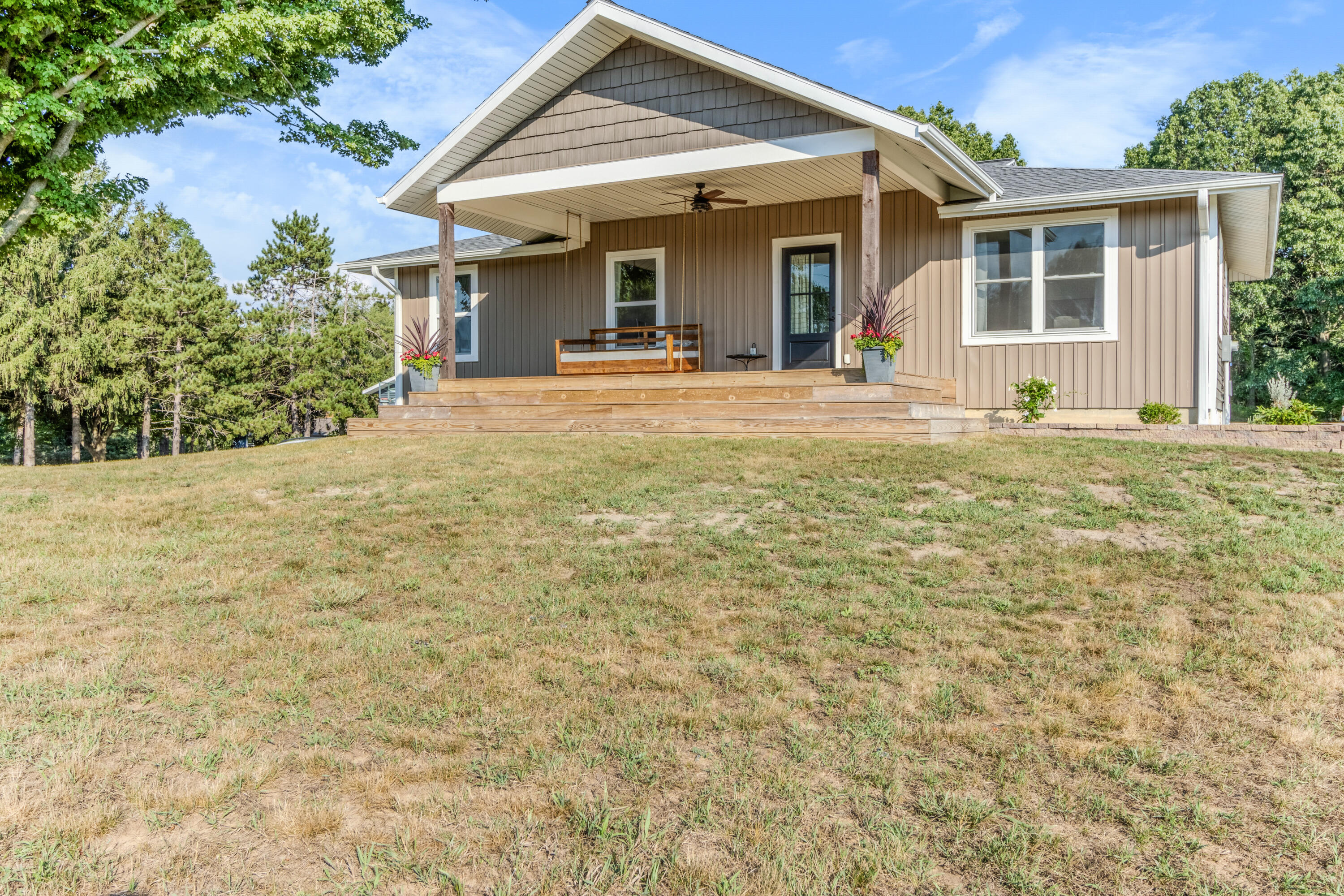 10390 Lovers Lane NW Grand Rapids MI 49534
