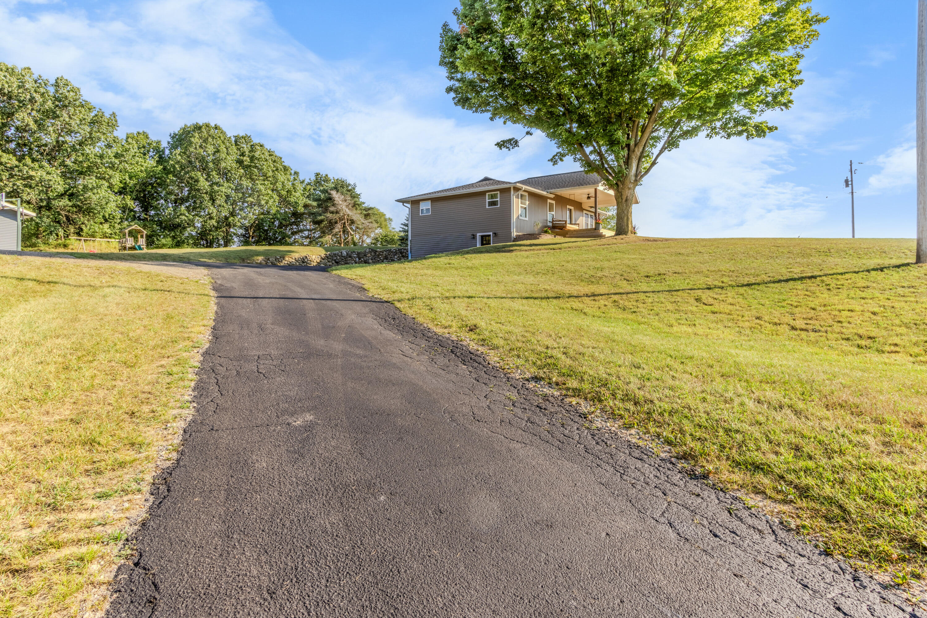 10390 Lovers Lane NW Grand Rapids MI 49534