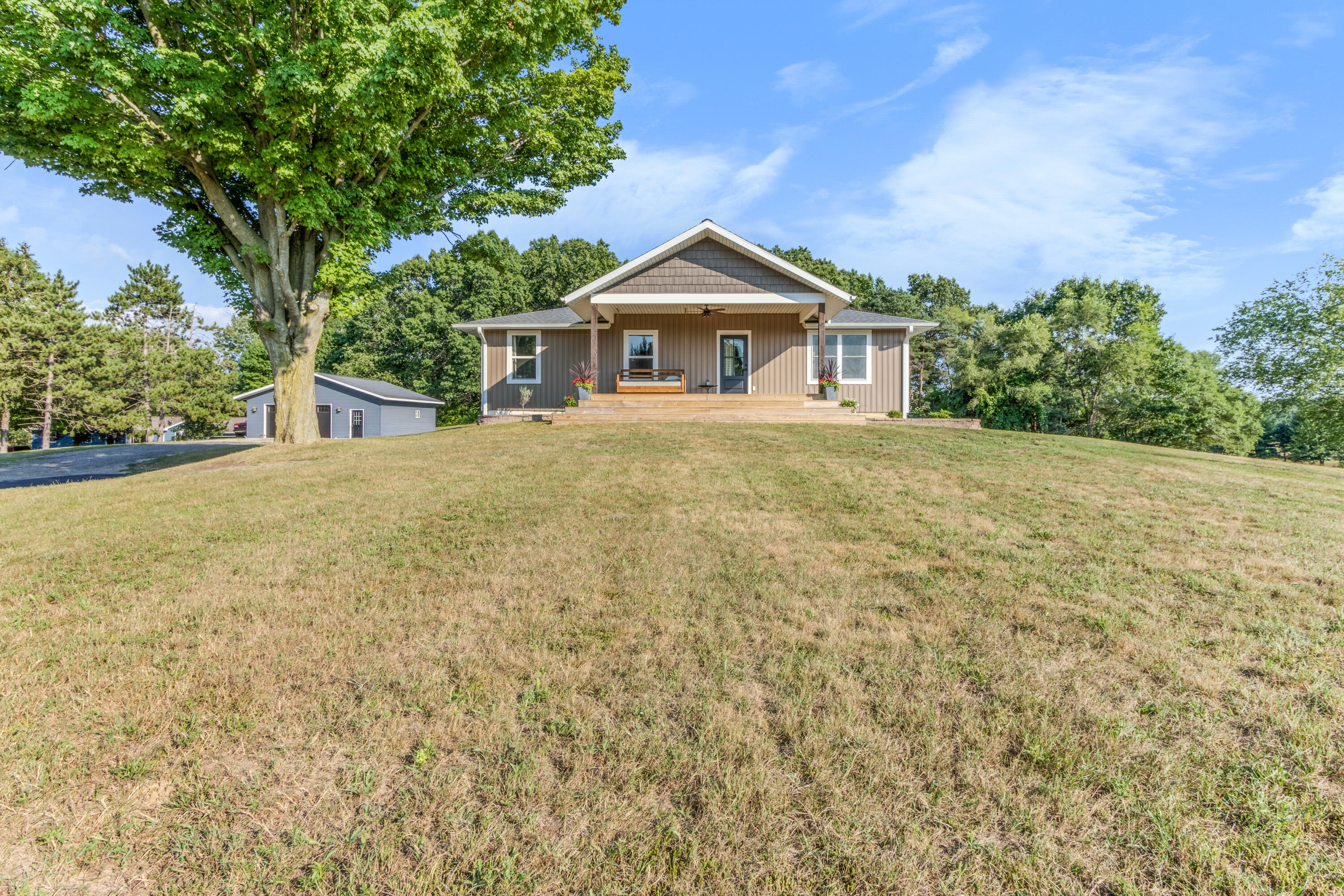 10390 Lovers Lane NW Grand Rapids MI 49534