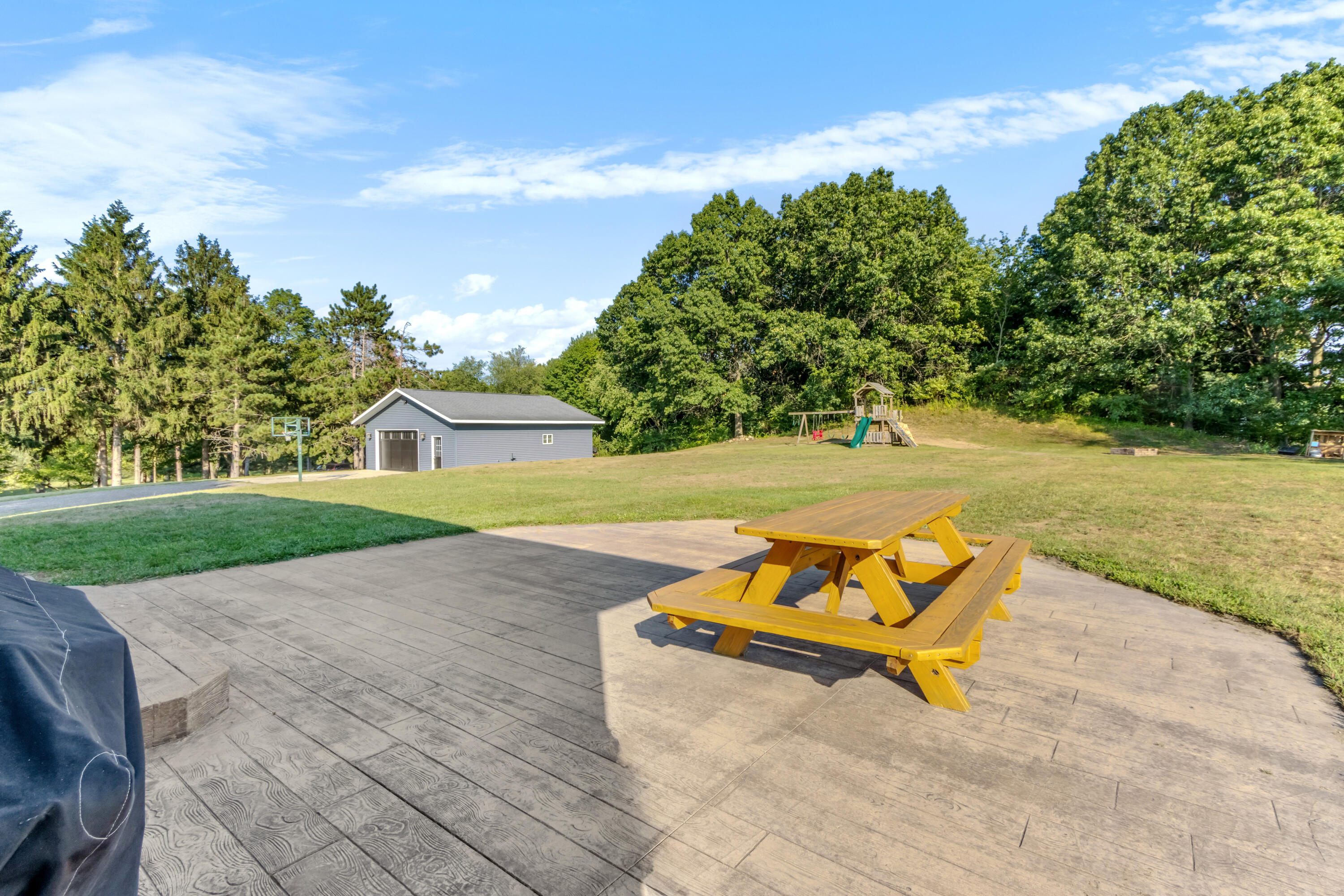 10390 Lovers Lane NW Grand Rapids MI 49534
