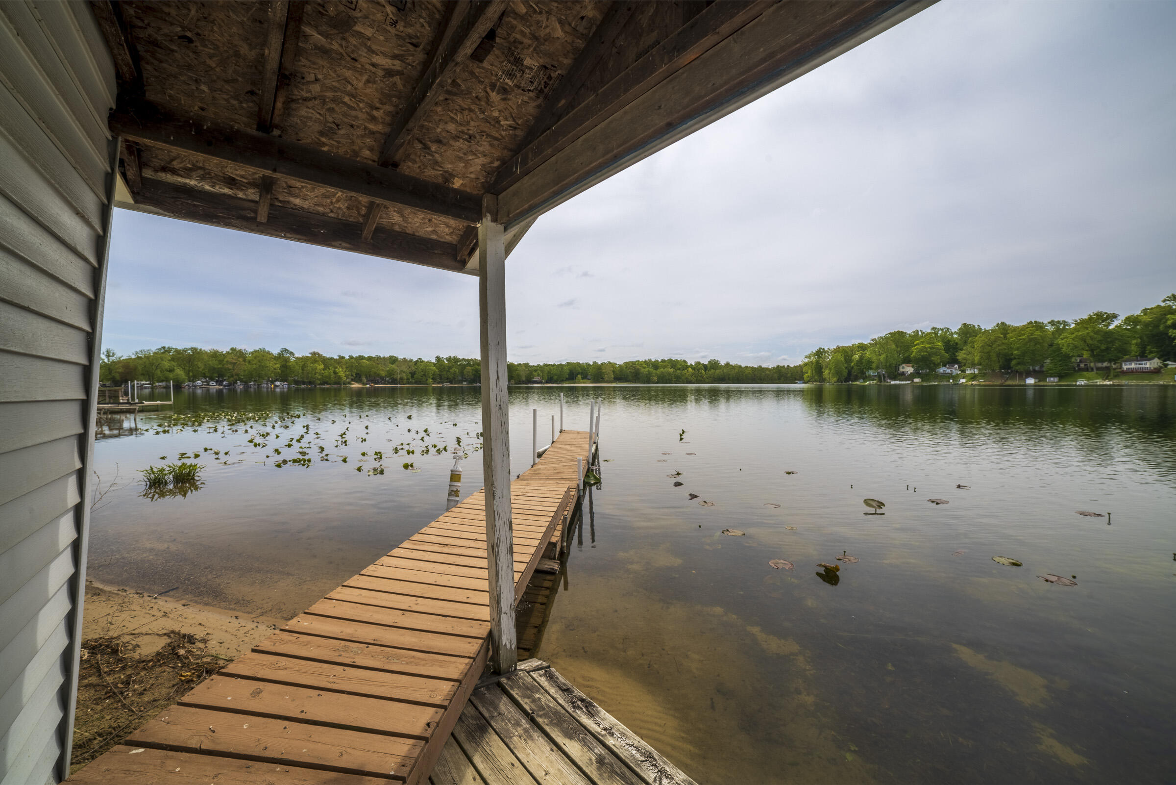 15657 Lakeview Drive Buchanan MI 49107