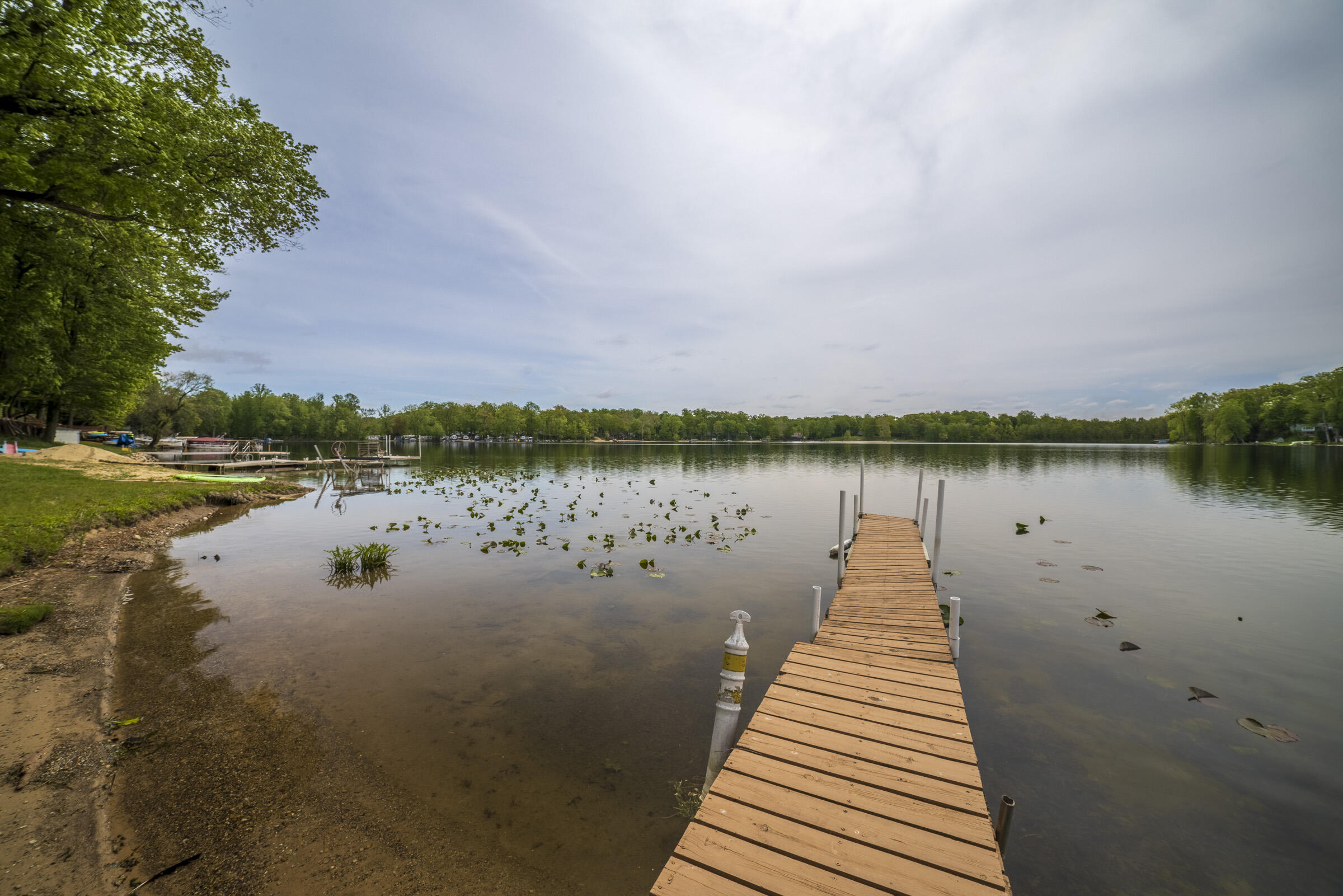 15657 Lakeview Drive Buchanan MI 49107