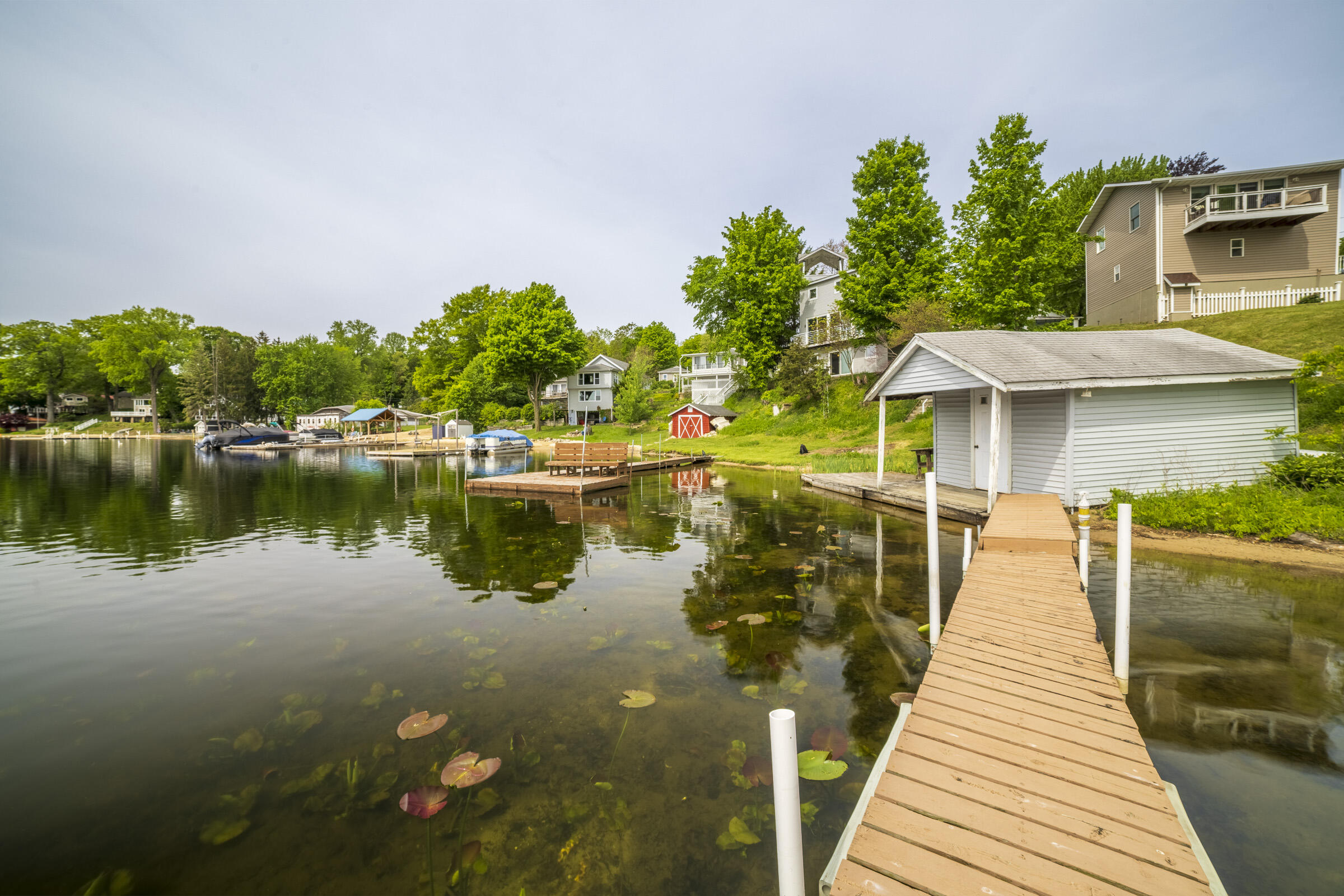15657 Lakeview Drive Buchanan MI 49107