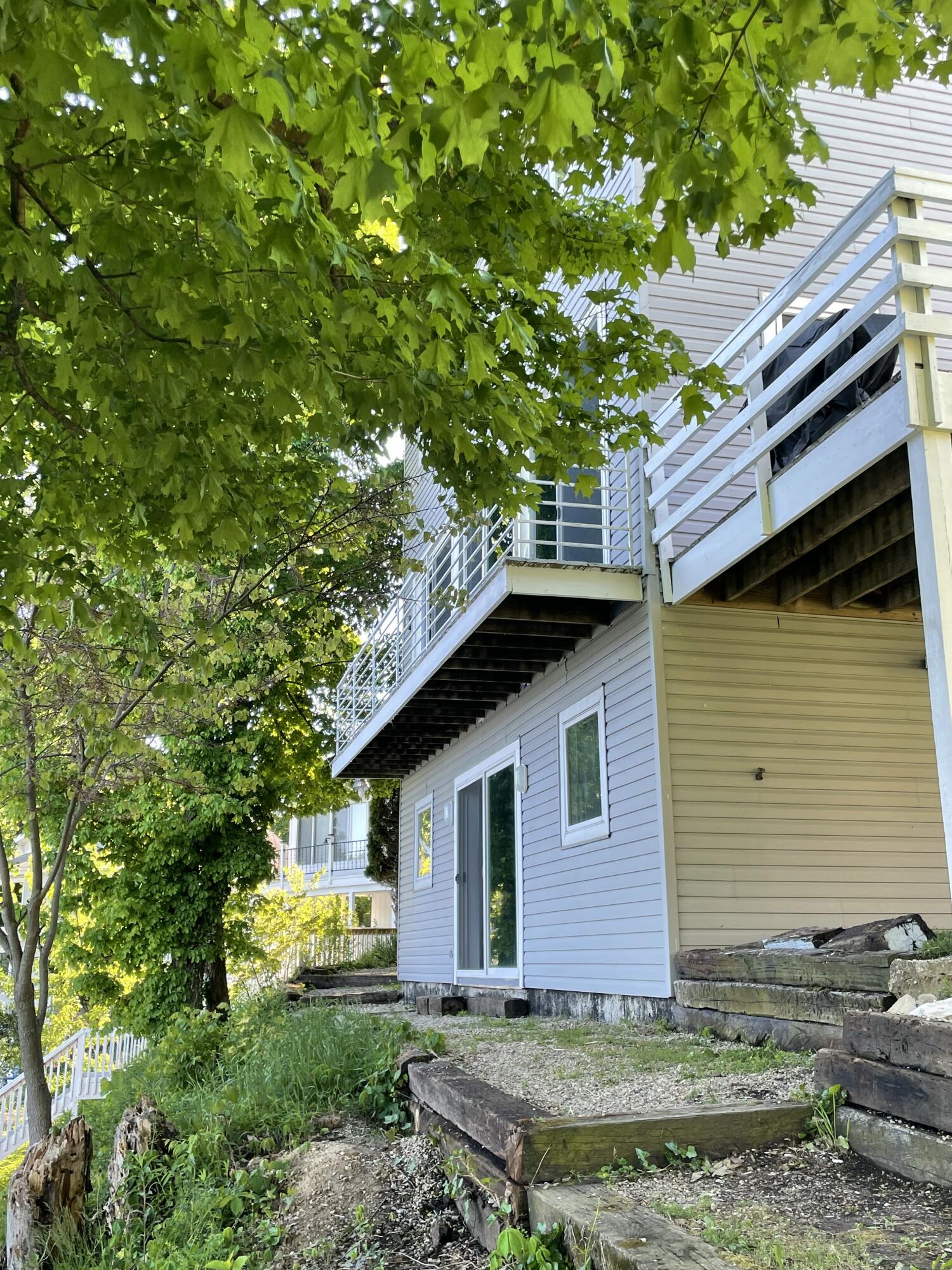 15657 Lakeview Drive Buchanan MI 49107