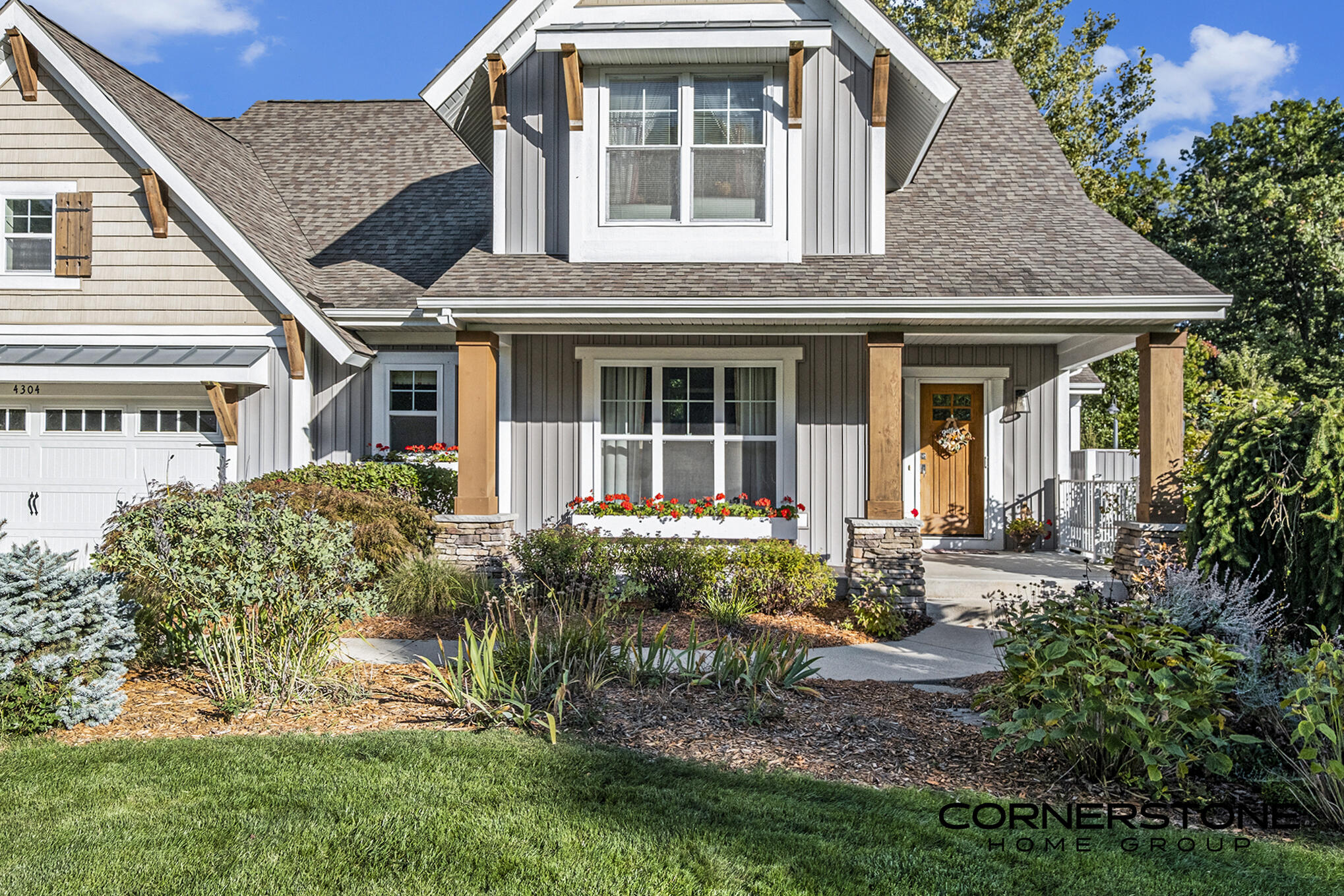 4304 Oak River Court NE Grand Rapids MI 49525