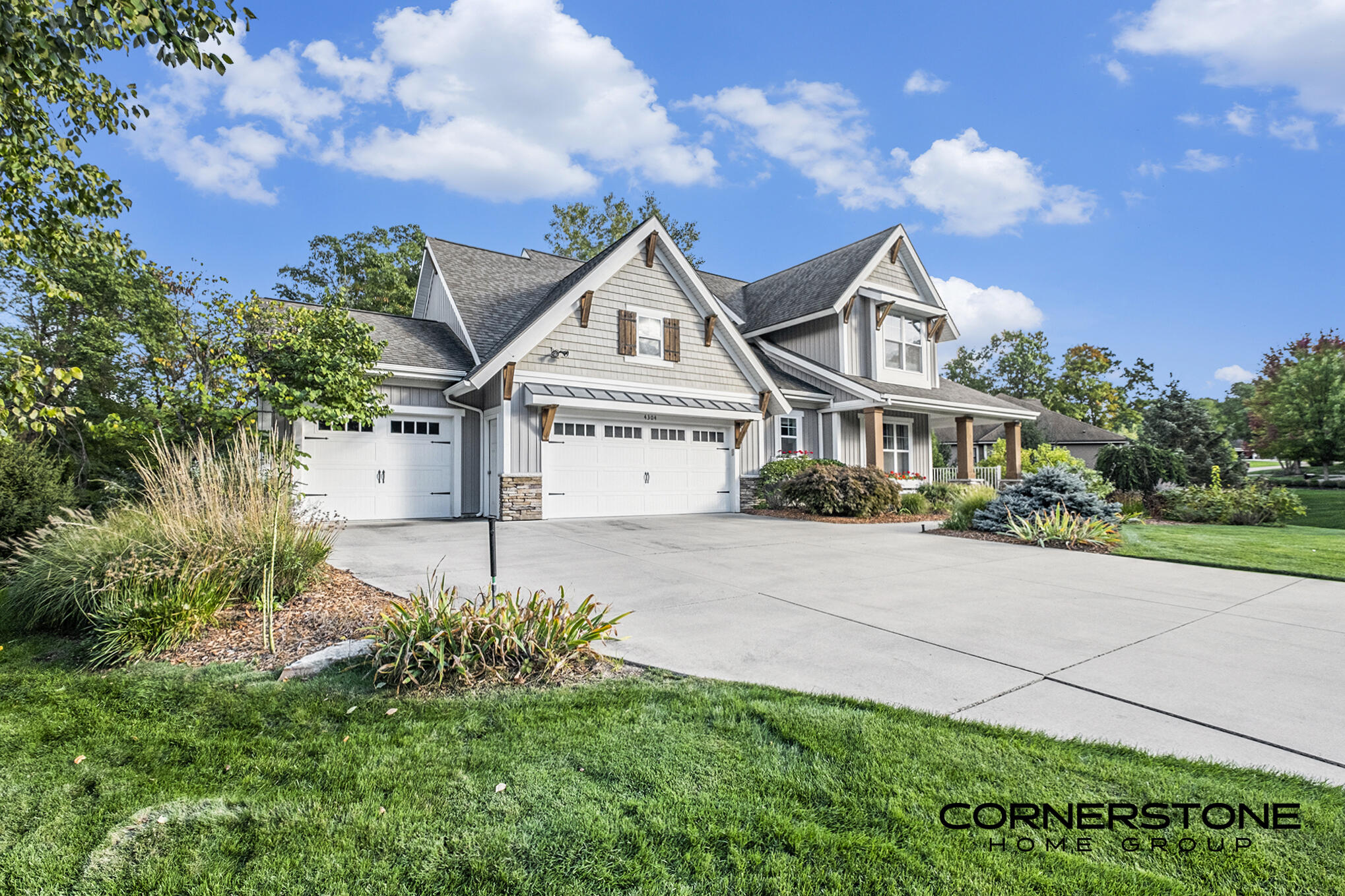 4304 Oak River Court NE Grand Rapids MI 49525