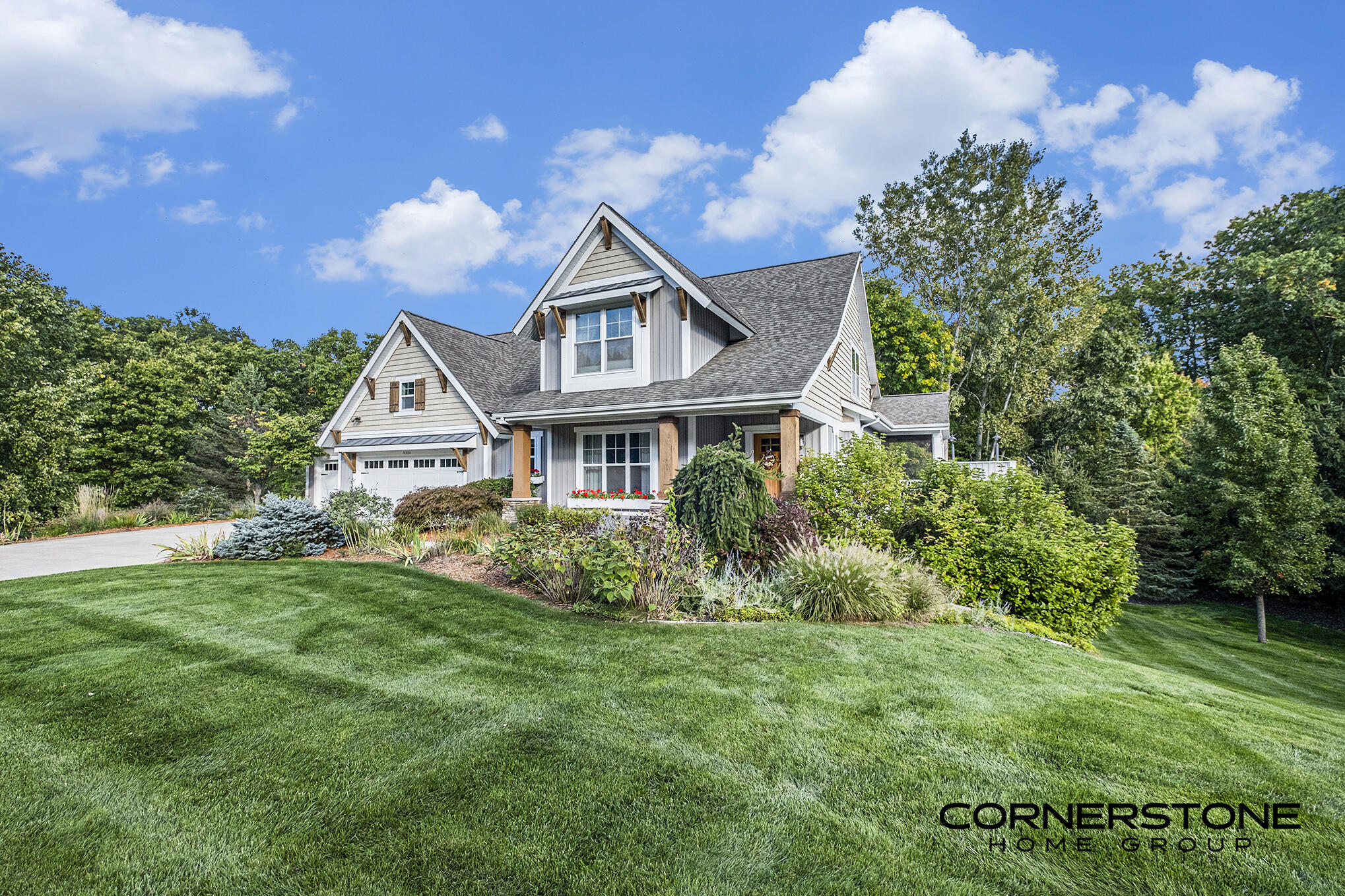 4304 Oak River Court NE Grand Rapids MI 49525