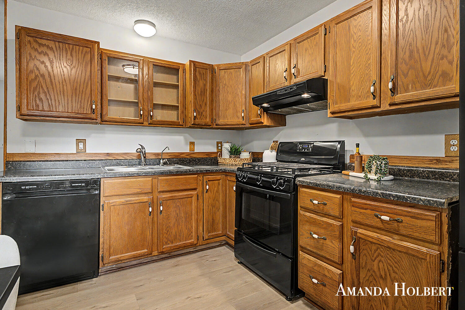 230 Shonat Street Muskegon MI 49442