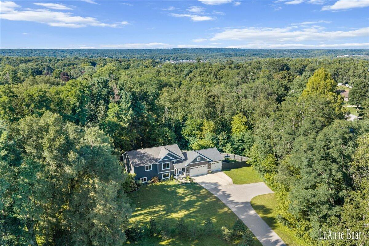 2939 5 Mile Road NE Grand Rapids MI 49525