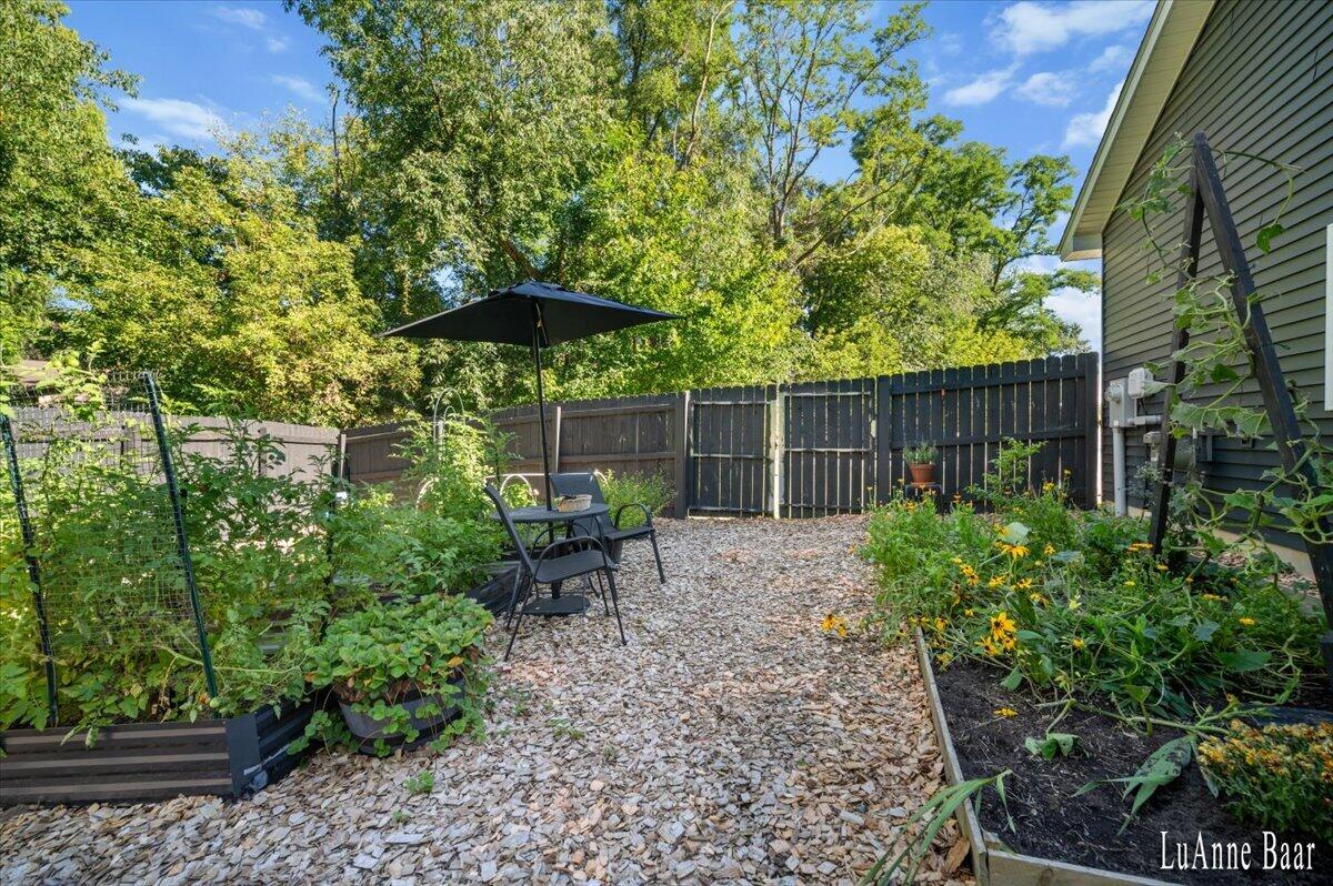 2939 5 Mile Road NE Grand Rapids MI 49525