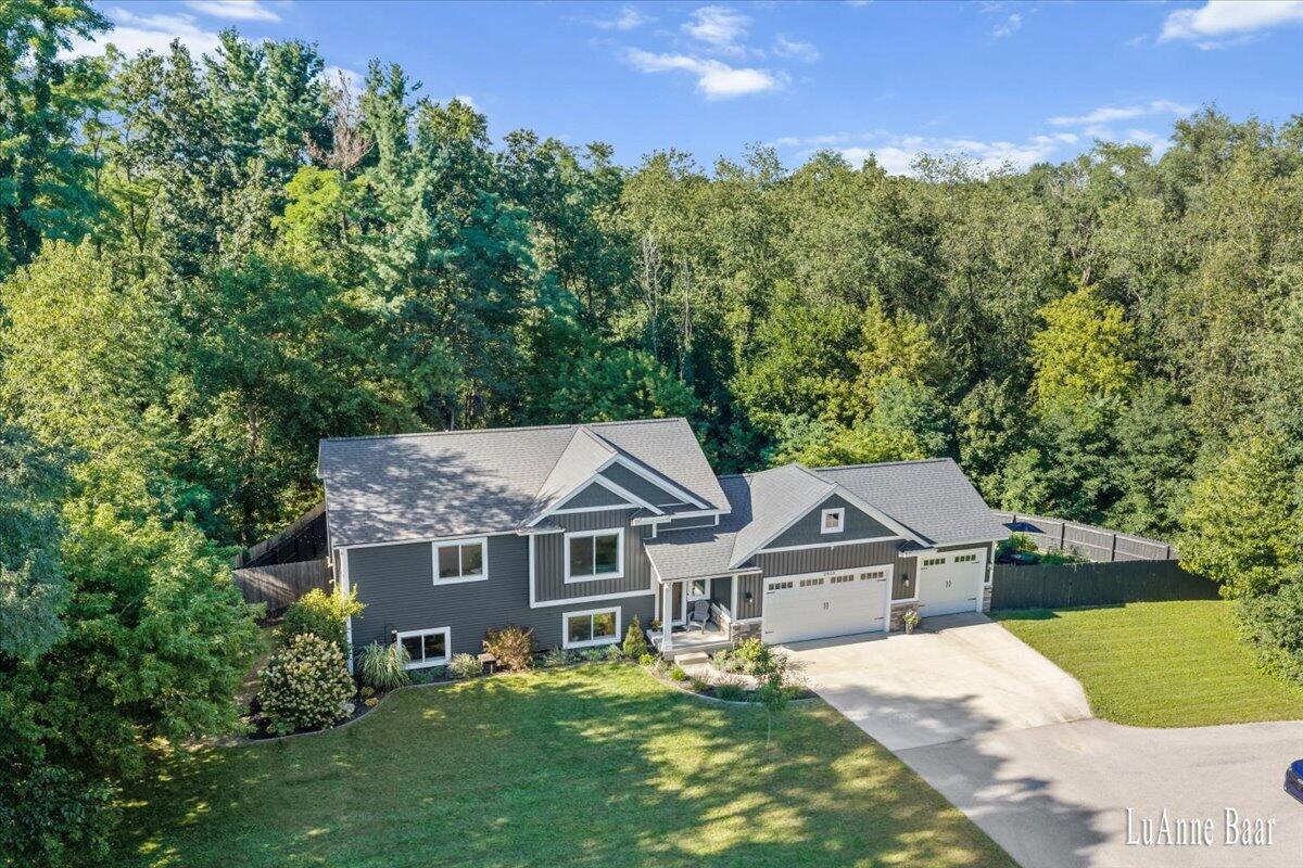 2939 5 Mile Road NE Grand Rapids MI 49525