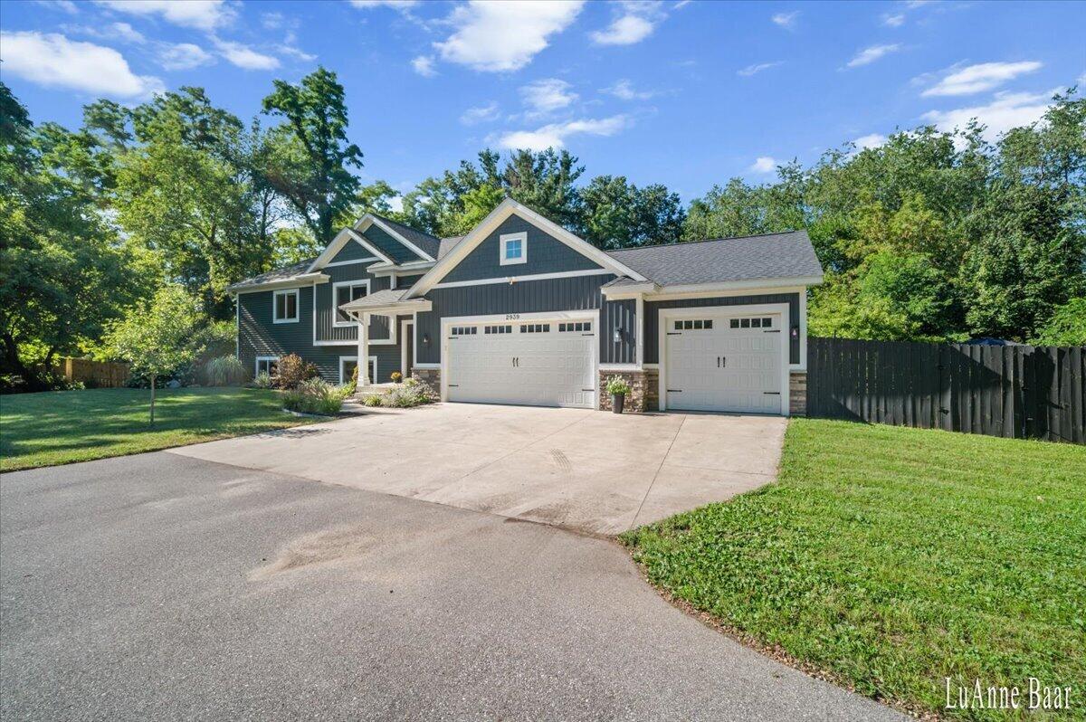 2939 5 Mile Road NE Grand Rapids MI 49525