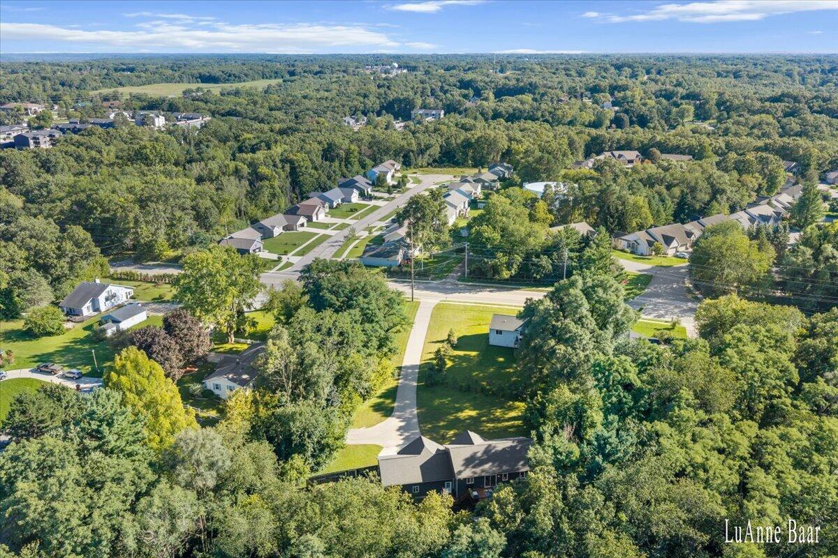 2939 5 Mile Road NE Grand Rapids MI 49525