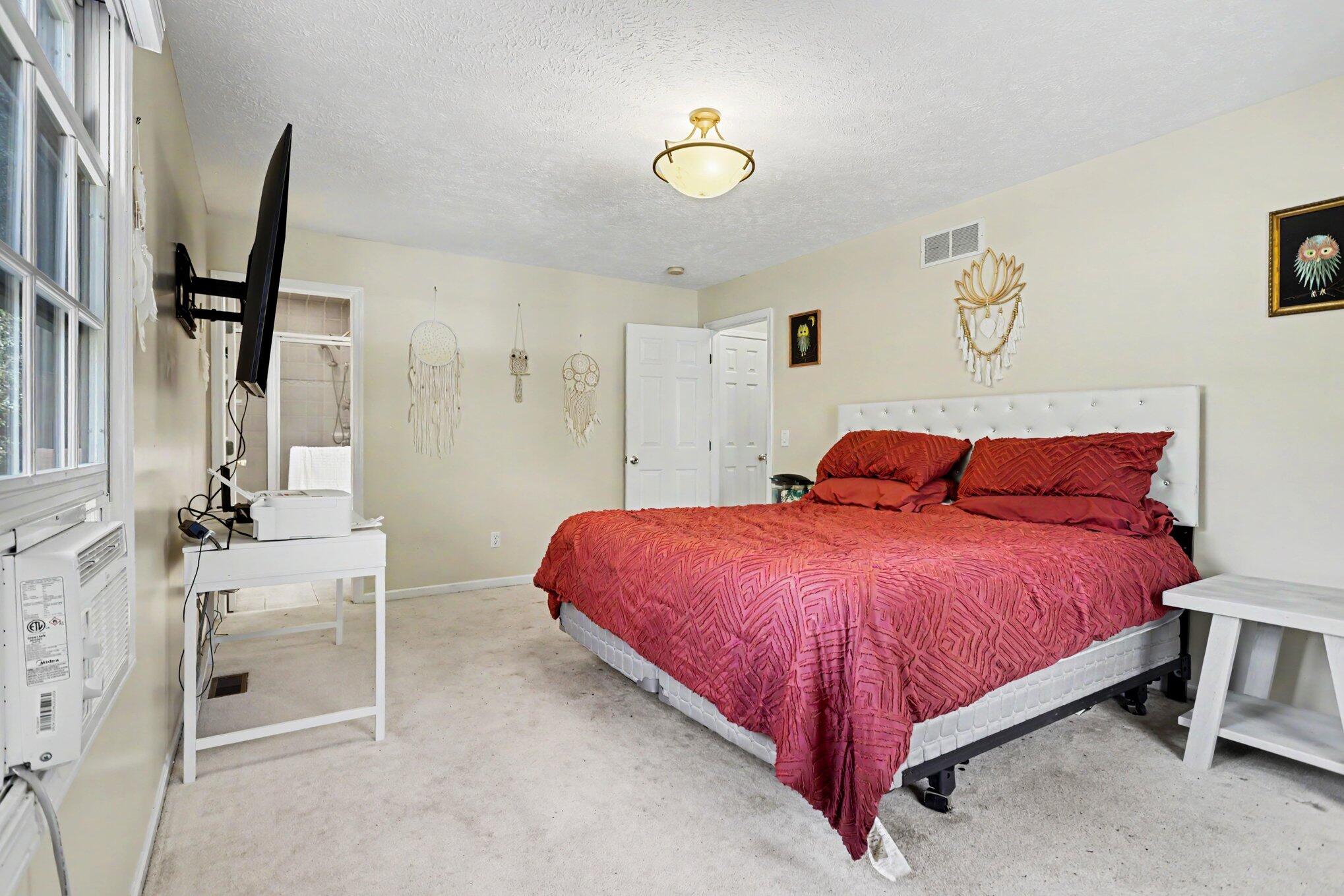 2741 Cloyster Court Kalamazoo MI 49008