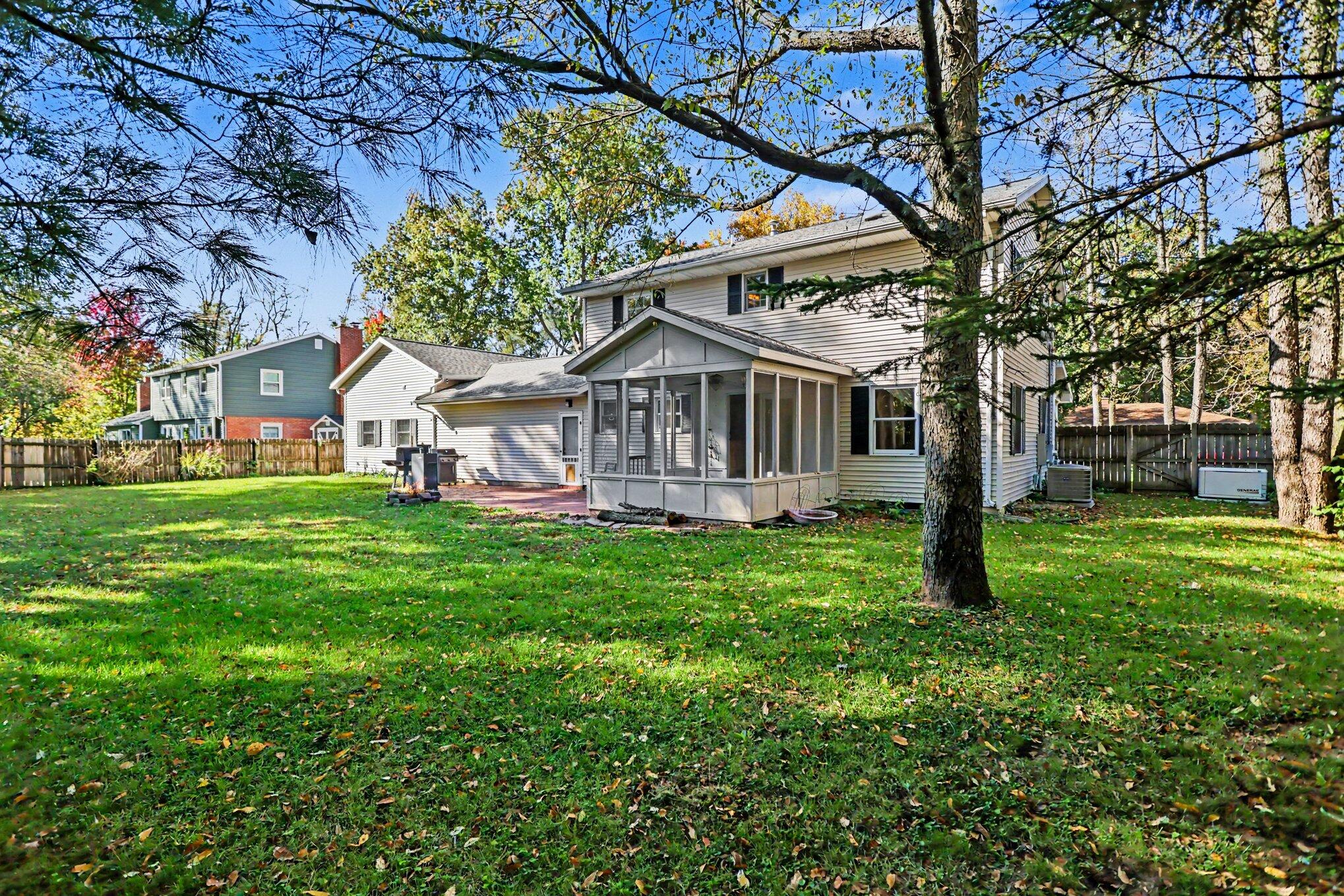 2741 Cloyster Court Kalamazoo MI 49008