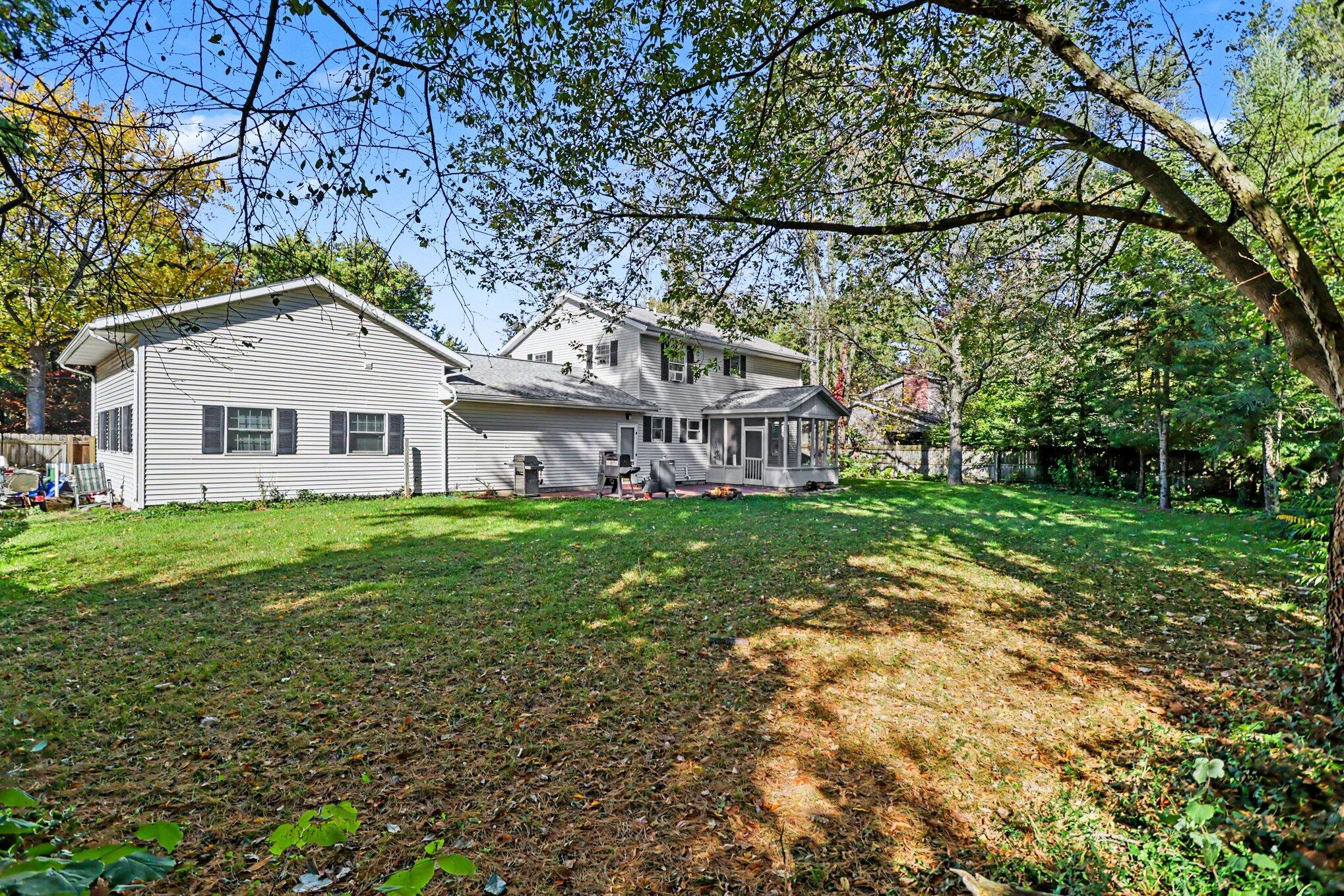 2741 Cloyster Court Kalamazoo MI 49008