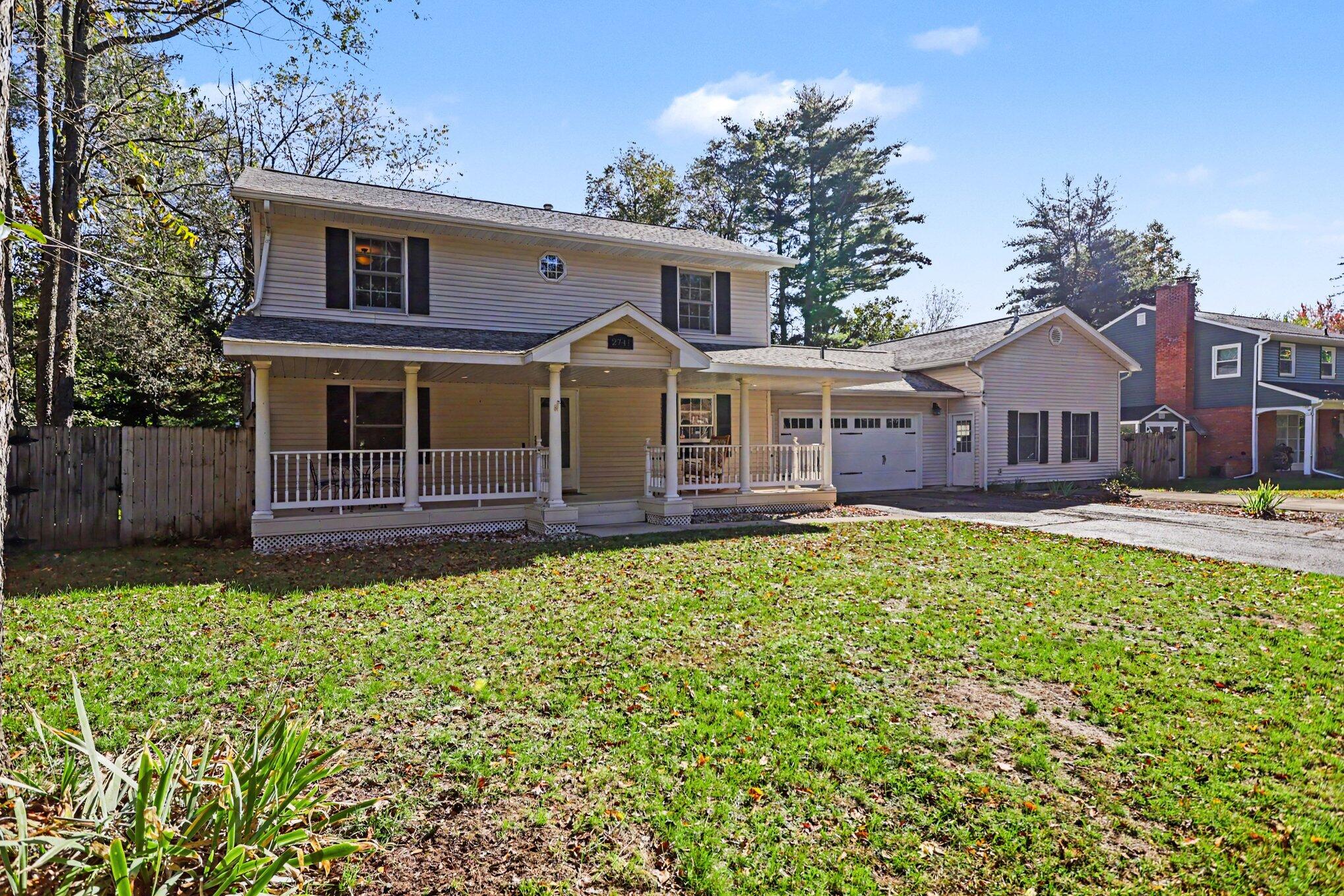 2741 Cloyster Court Kalamazoo MI 49008