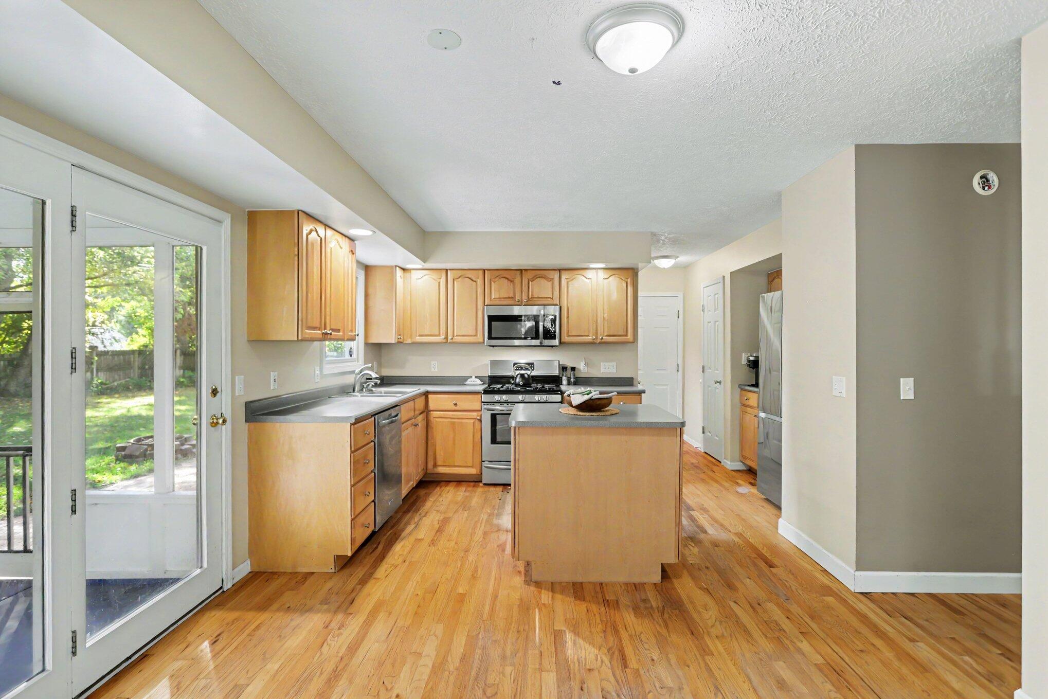 2741 Cloyster Court Kalamazoo MI 49008