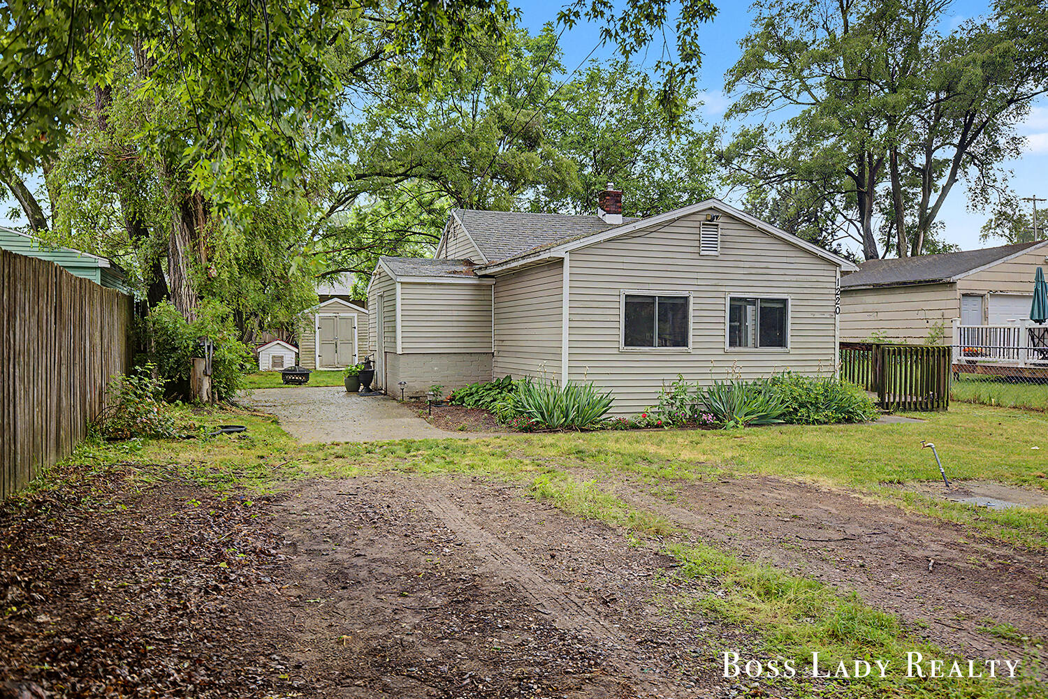 1220 Beechwood Street NE Grand Rapids MI 49505