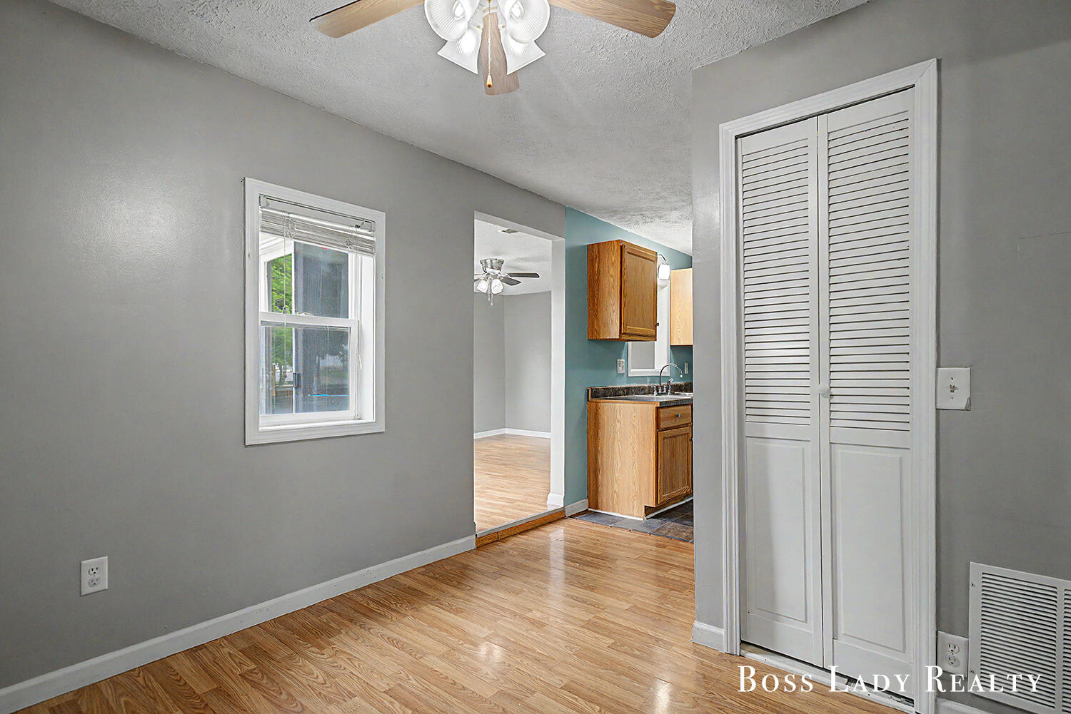 1220 Beechwood Street NE Grand Rapids MI 49505