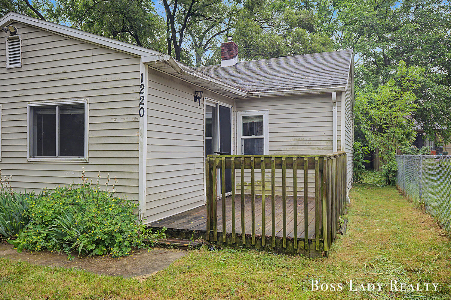 1220 Beechwood Street NE Grand Rapids MI 49505
