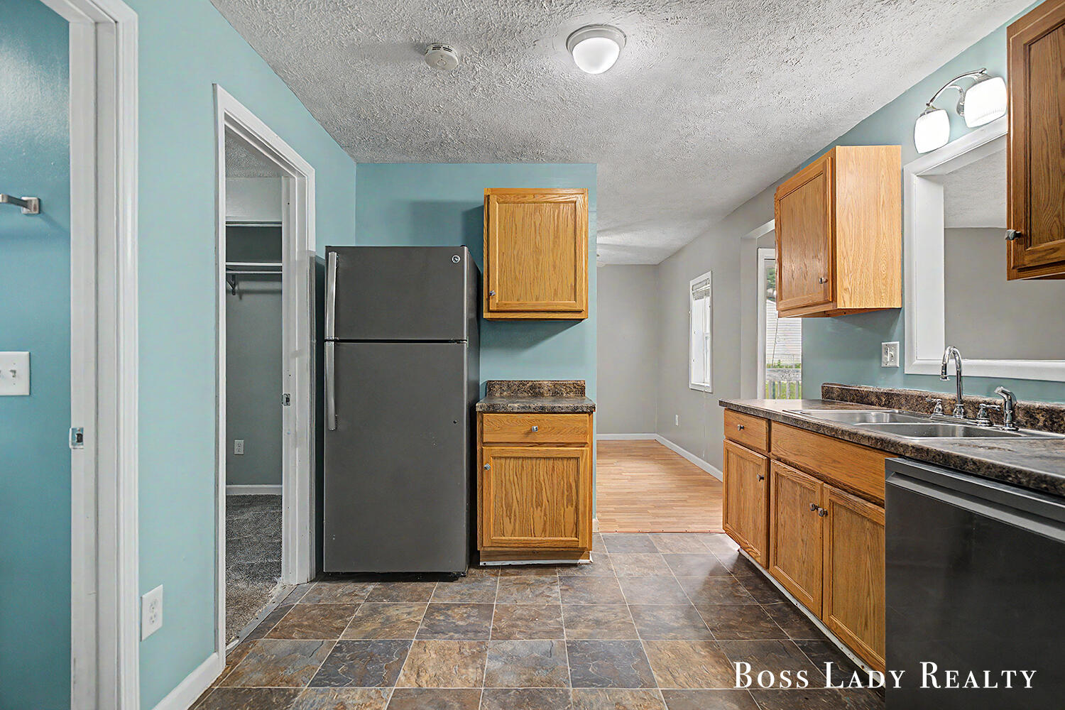 1220 Beechwood Street NE Grand Rapids MI 49505