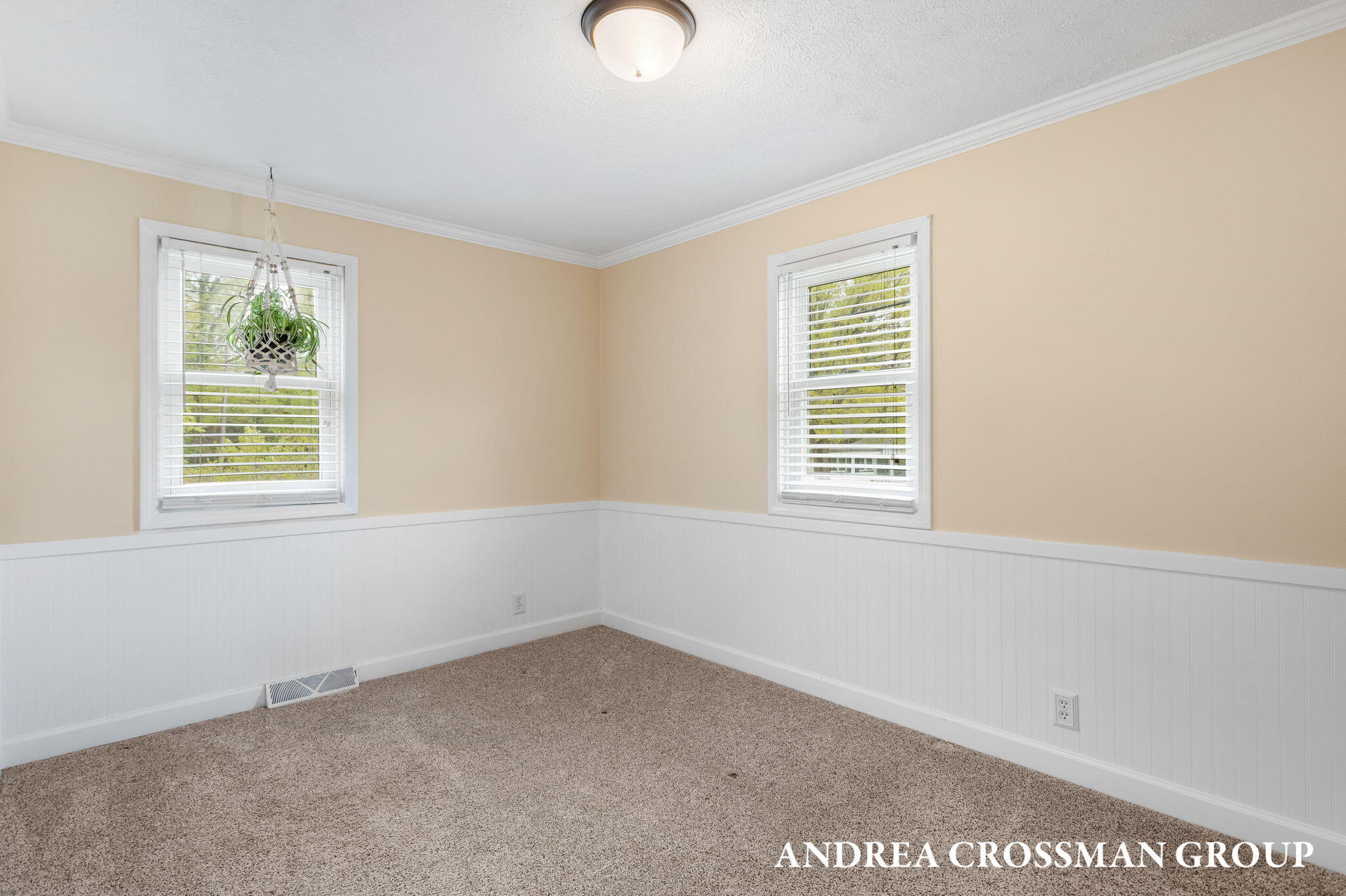 4684 Pine Drive Holland MI 49423