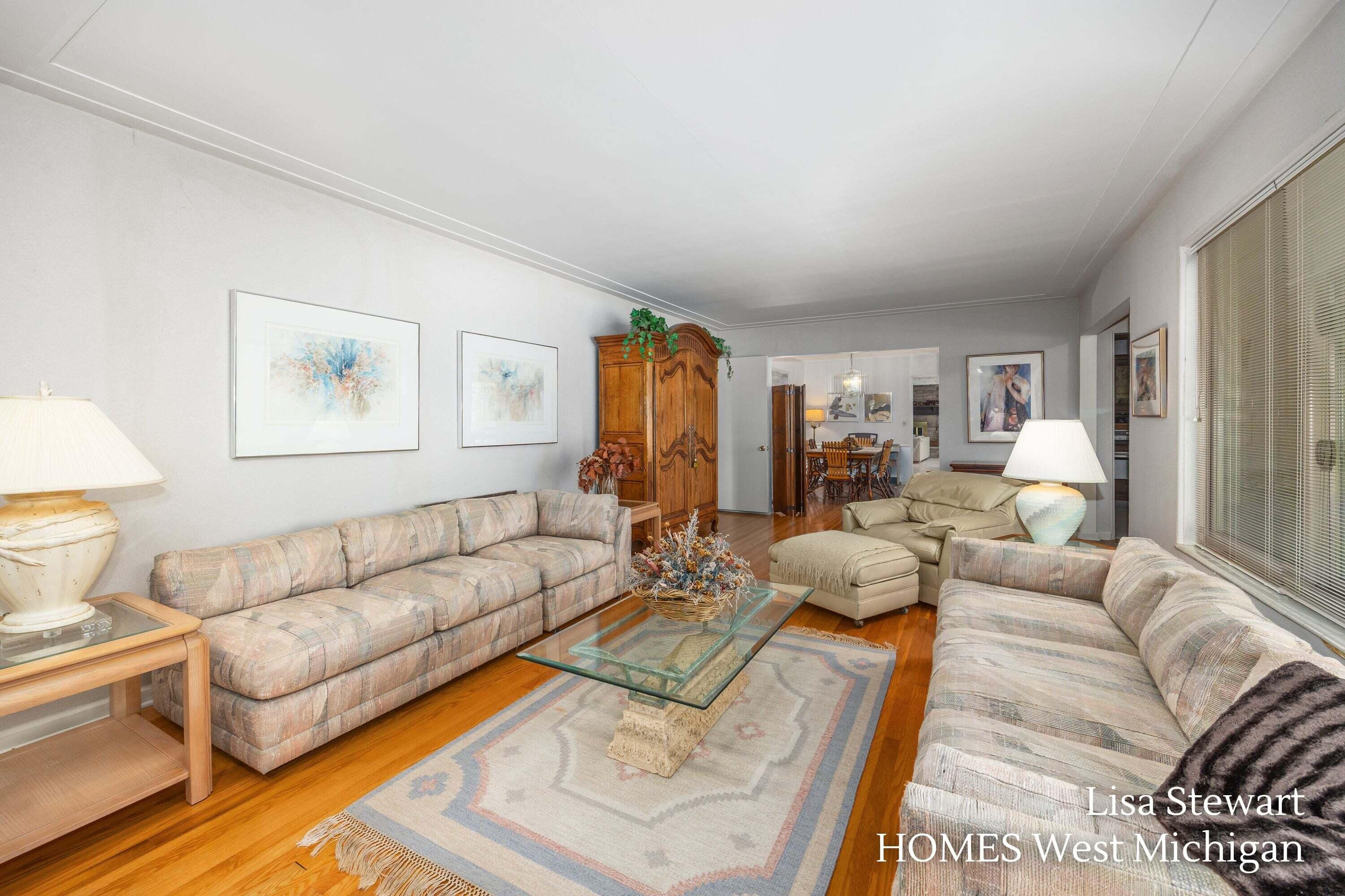 1410 Woodcliff Drive SE East Grand Rapids MI 49506