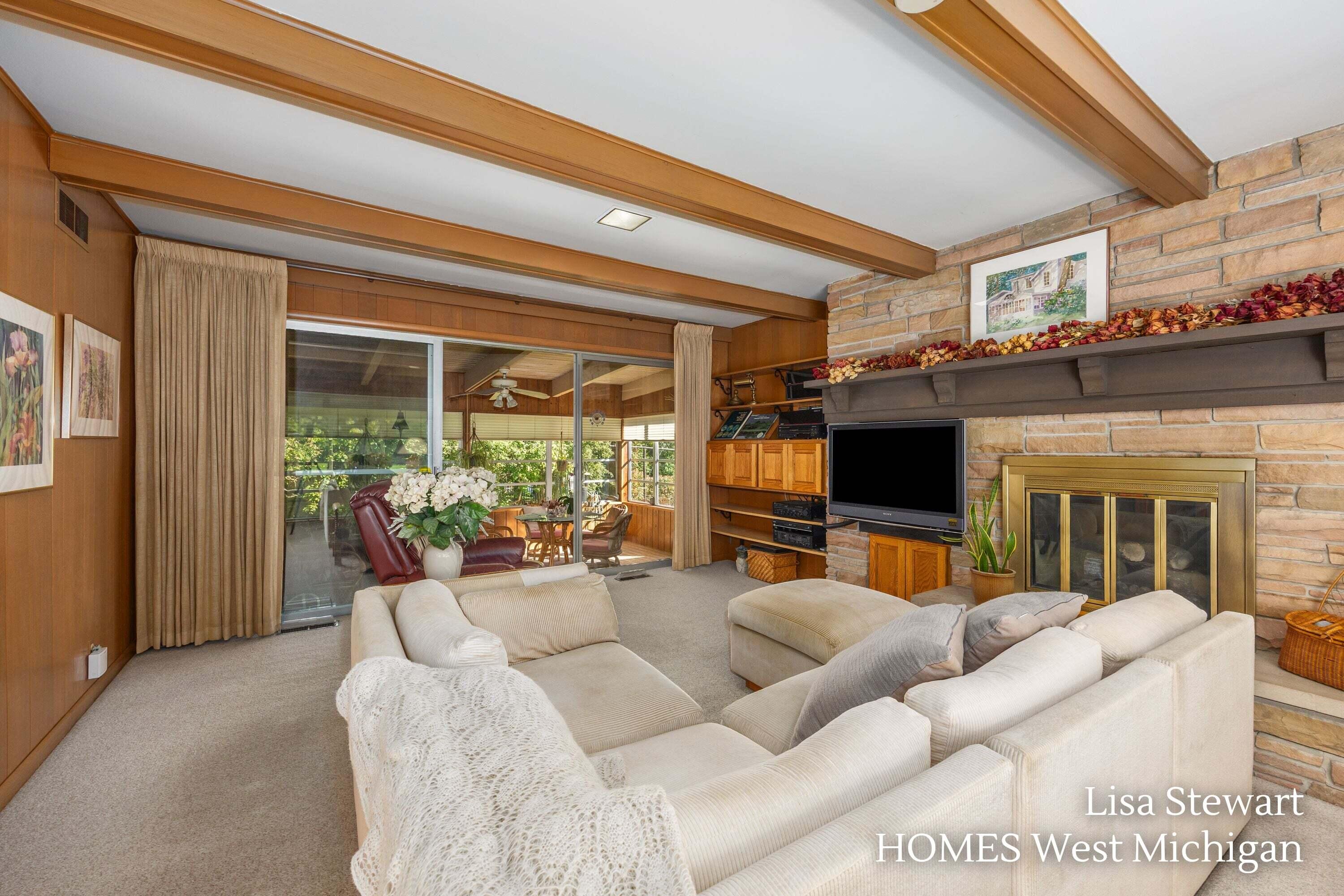1410 Woodcliff Drive SE East Grand Rapids MI 49506